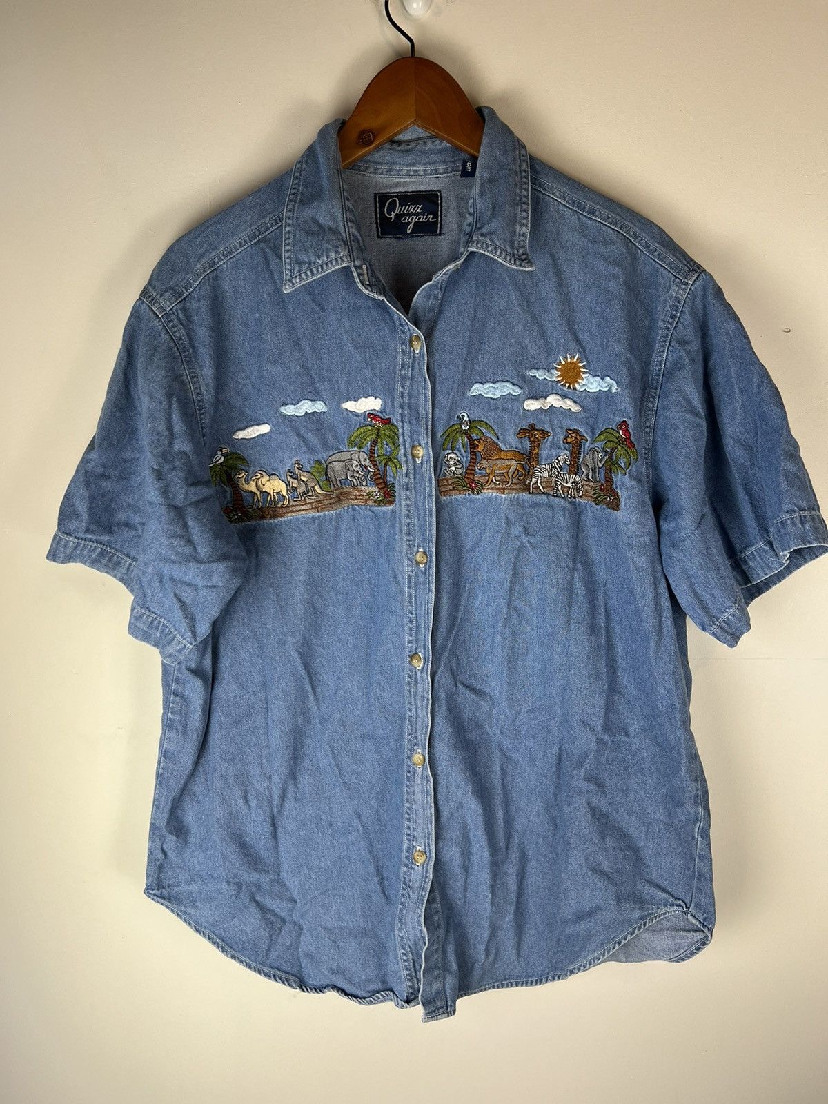 Vintage Vintage Y2K Womens Quizz Again Animal Denim Button Up Shirt Size L / US 10 / IT 46 - 1 Thumbnail