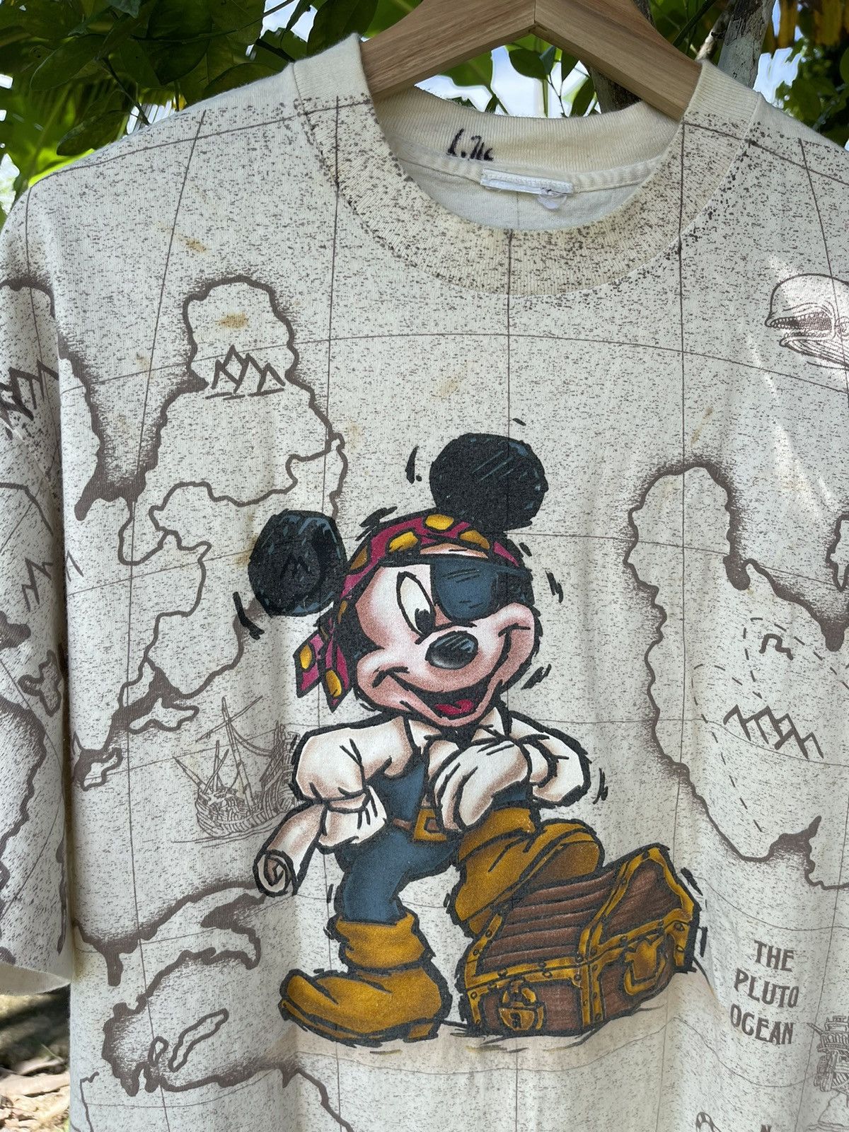 Mickey Mouse VINTAGE SINGLE STITCHED PIRATES OF CARIBBEAN MICKEY TEE Size US L / EU 52-54 / 3 - 2 Thumbnail