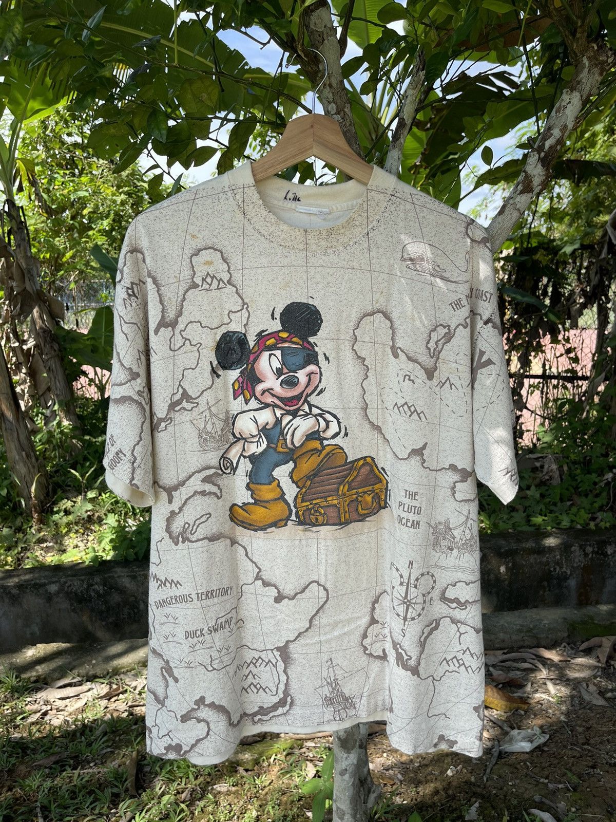 Mickey Mouse VINTAGE SINGLE STITCHED PIRATES OF CARIBBEAN MICKEY TEE Size US L / EU 52-54 / 3 - 1 Thumbnail