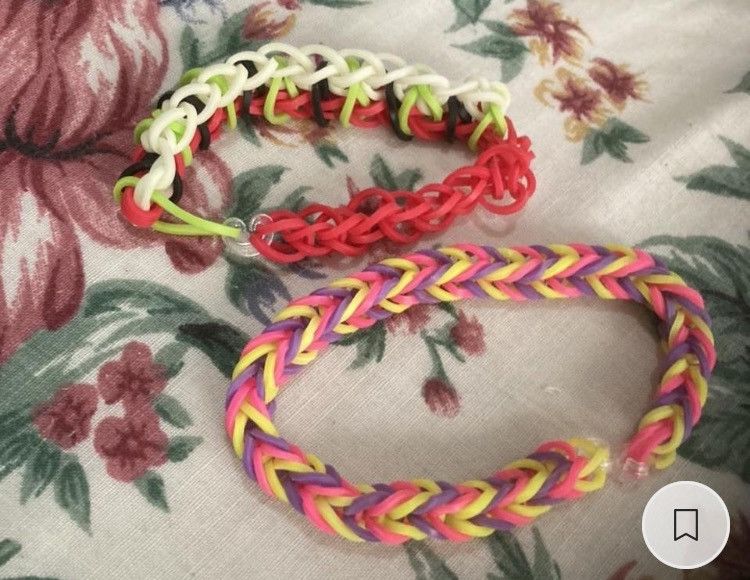 Jewelry SALE Set of 2 colourful Loom band bracelets Size ONE SIZE - 2 Thumbnail