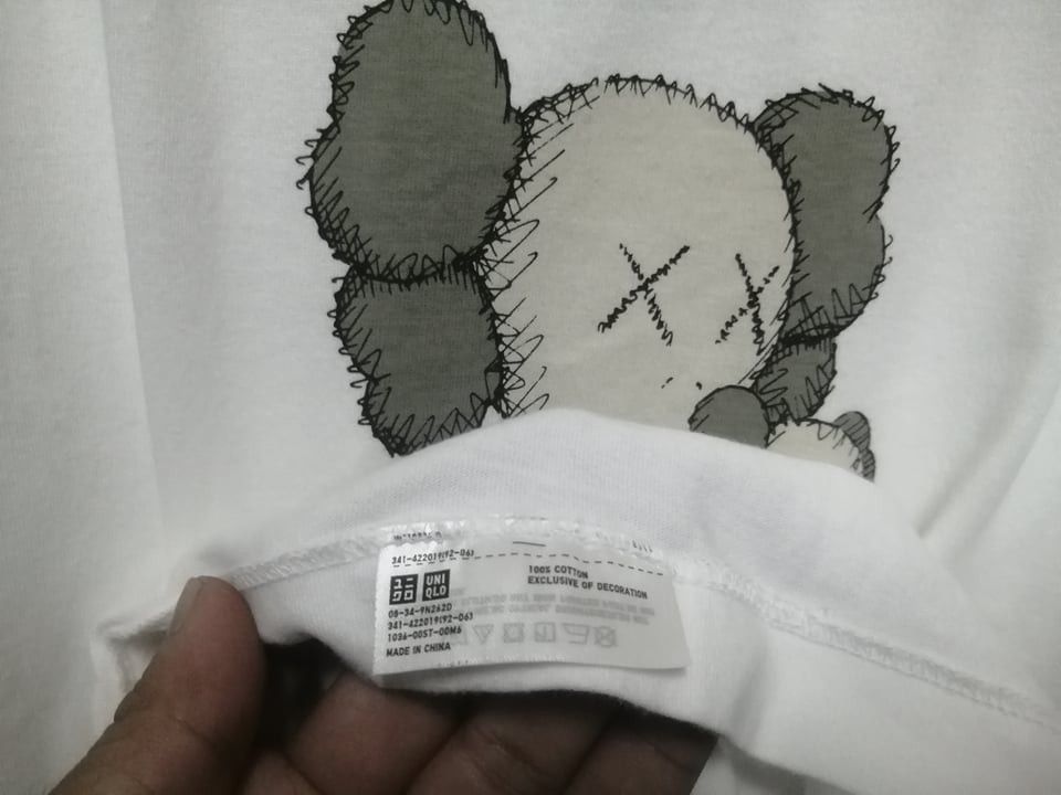 Japanese Brand KAWS TEE VERY RARE Size US XL / EU 56 / 4 - 5 Thumbnail