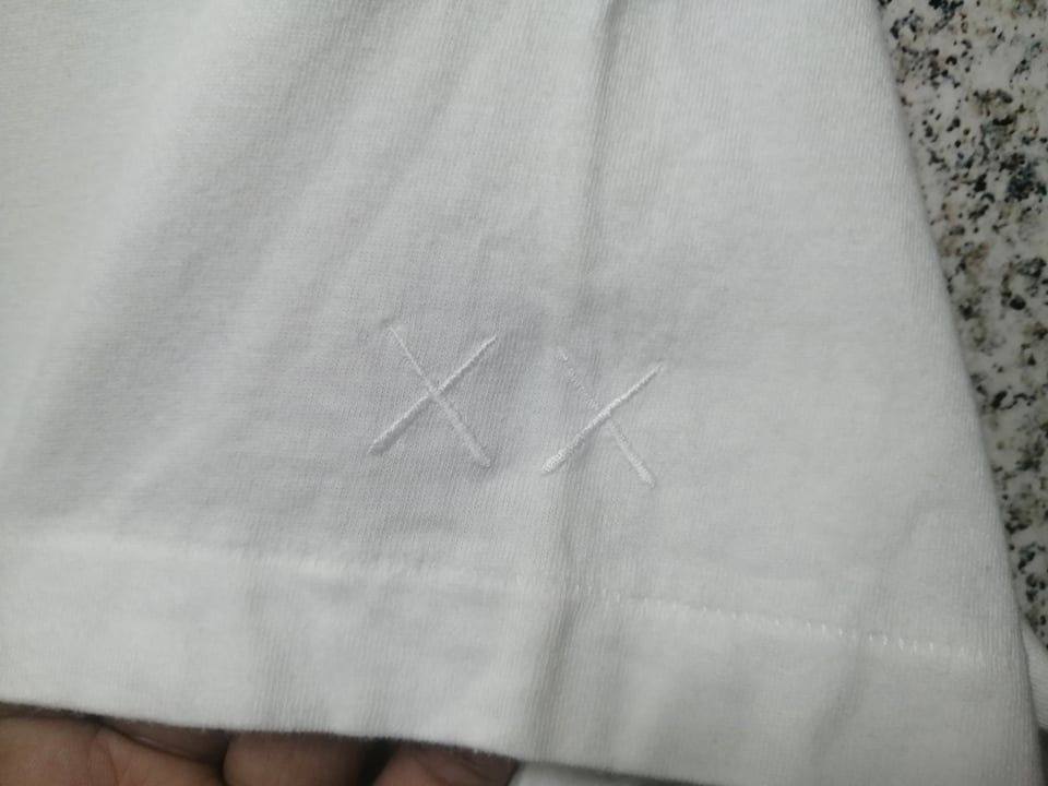 Japanese Brand KAWS TEE VERY RARE Size US XL / EU 56 / 4 - 7 Thumbnail