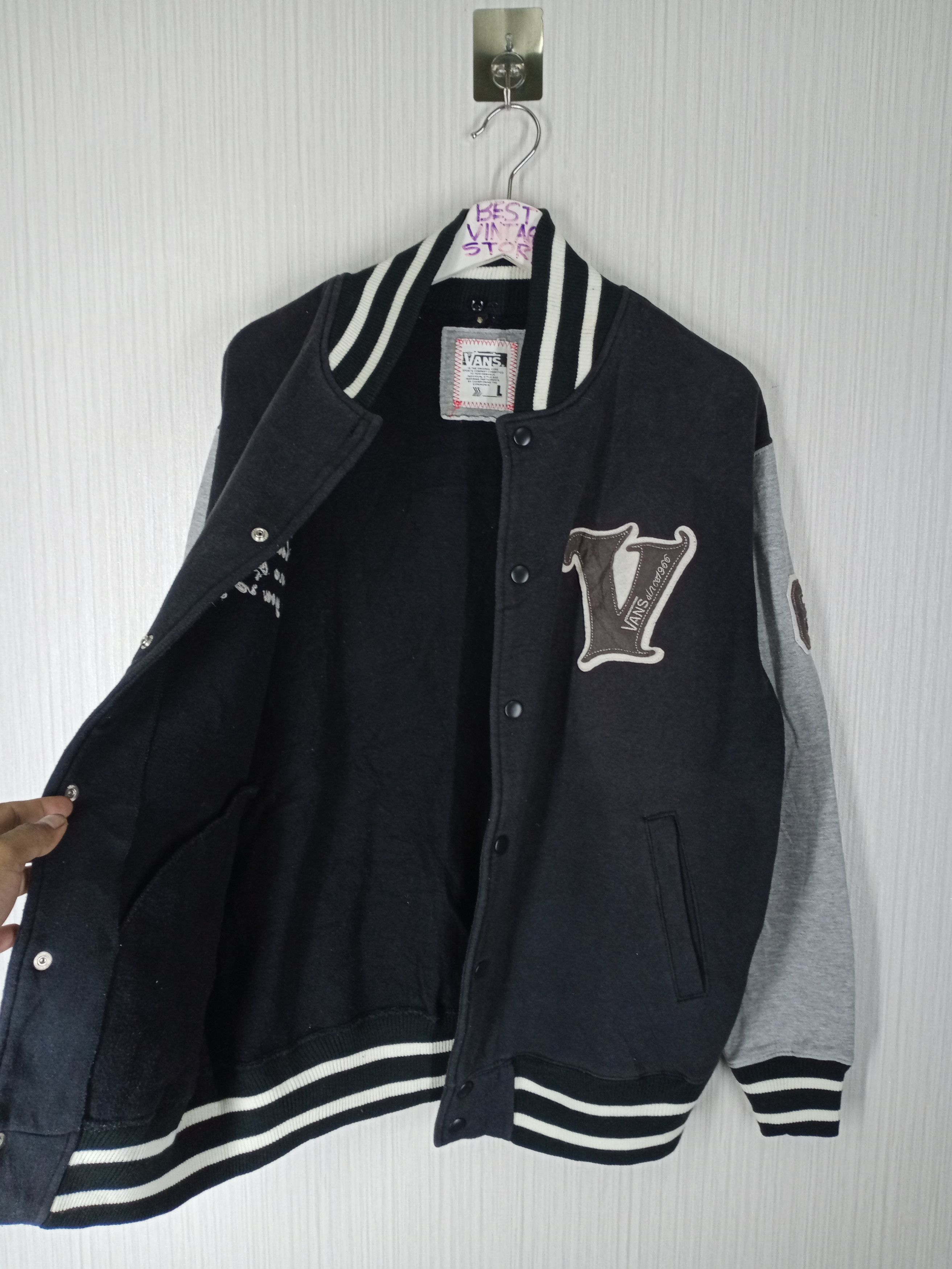 Vans Vintage Vans Varsity Jacket Embroidered Logo Sweater Size US L / EU 52-54 / 3 - 2 Thumbnail