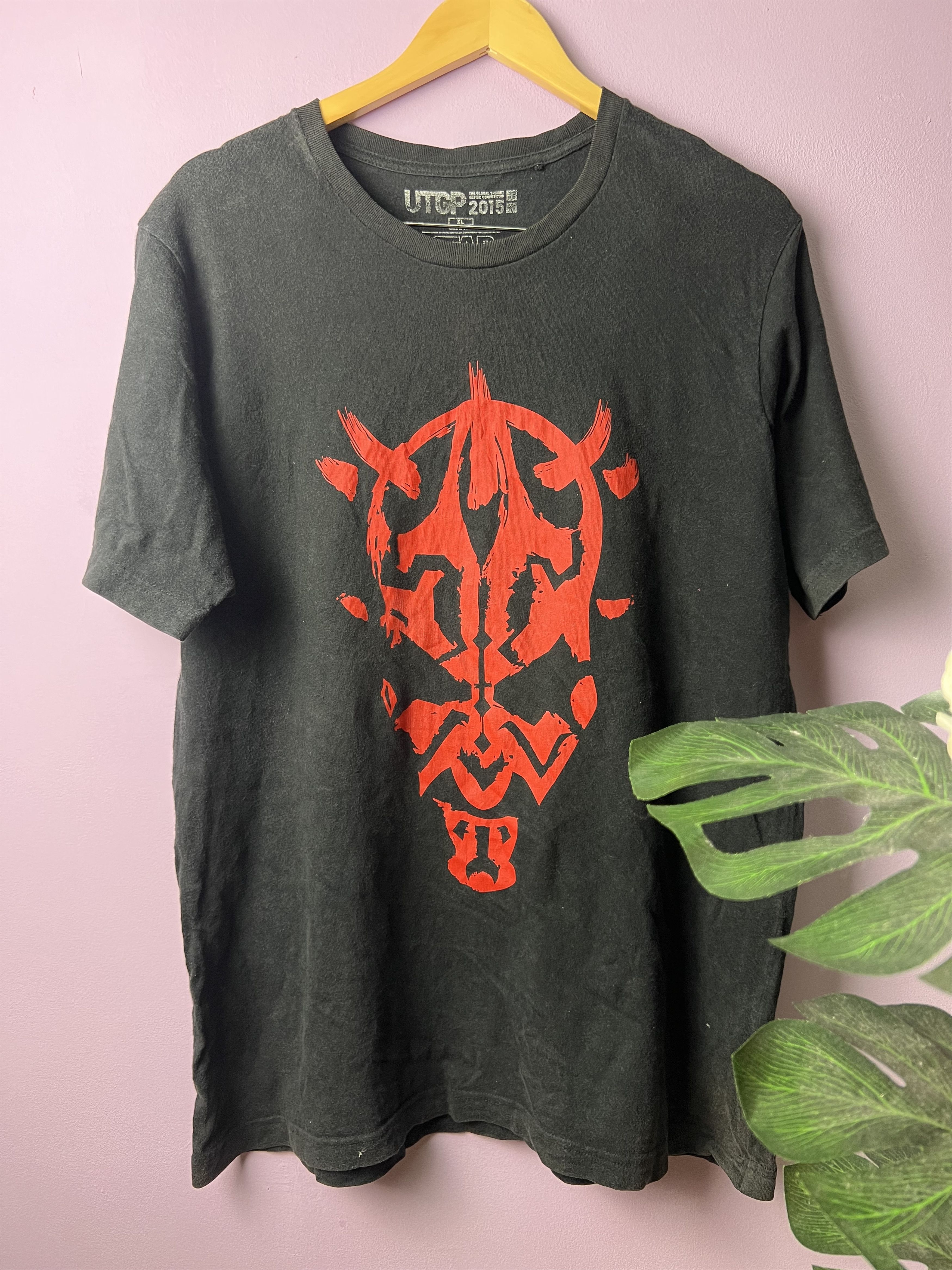 Star Wars 🔥2015 Uniqlo Star Wars The Phantom Menace Tees Size US M / EU 48-50 / 2 - 4 Thumbnail