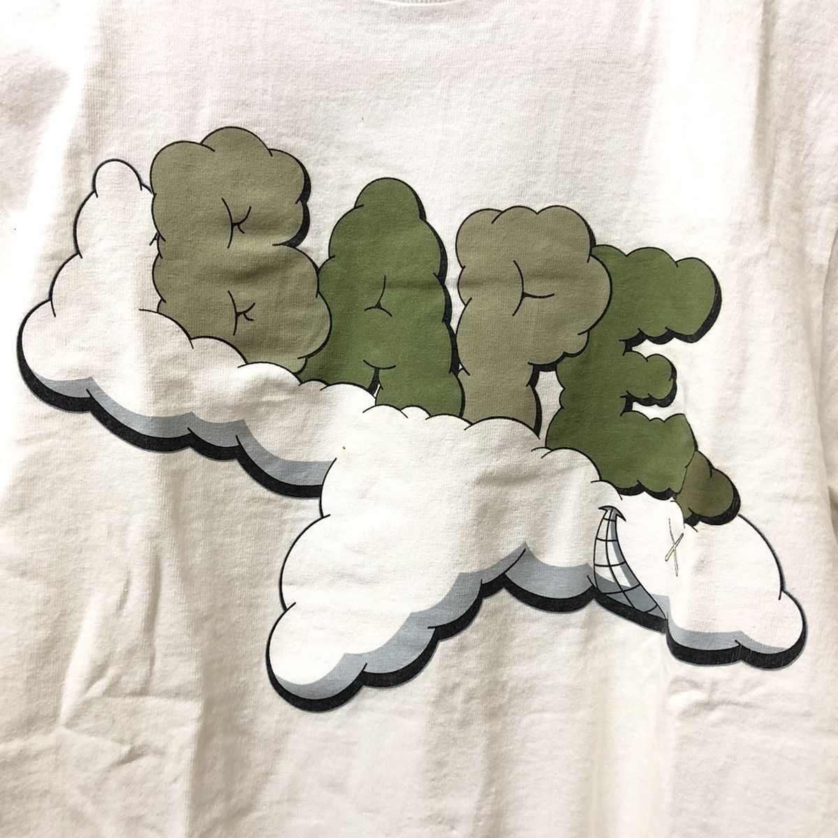 Bape × Kaws BAPE X KAWS AIRPLANE BIG LOGO T-SHIRT Size US XS / EU 42 / 0 - 2 Thumbnail
