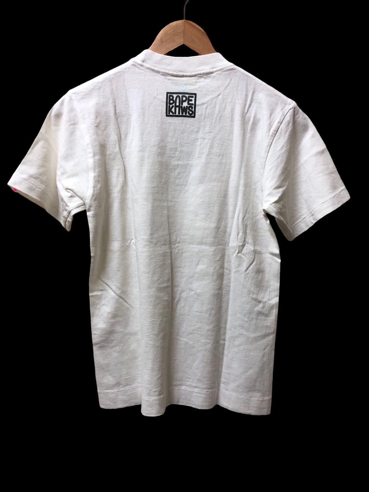 Bape × Kaws BAPE X KAWS AIRPLANE BIG LOGO T-SHIRT Size US XS / EU 42 / 0 - 9 Thumbnail