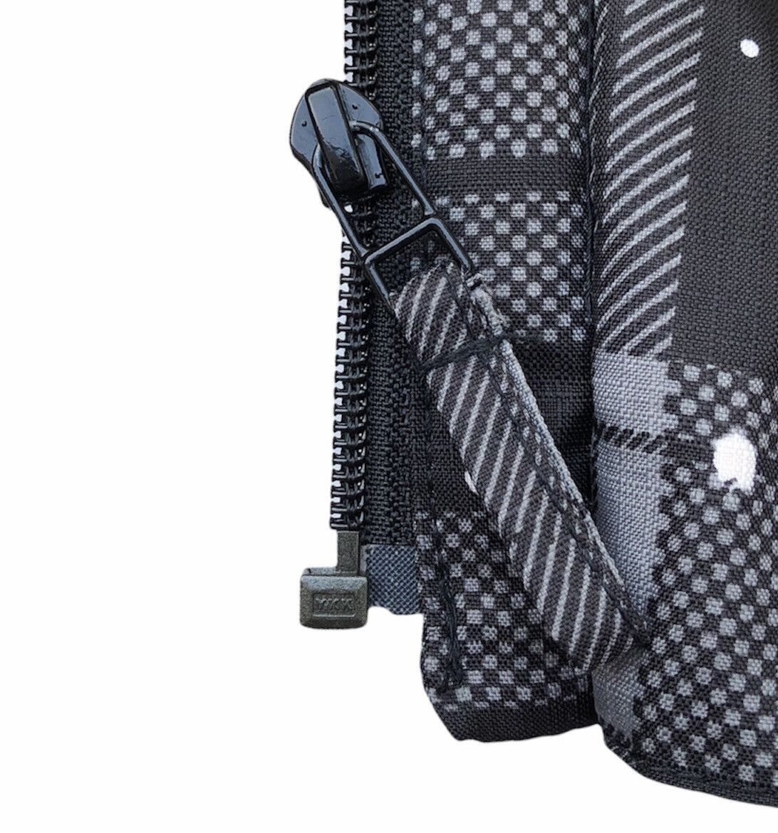 Japanese Brand IGNIO Men fashion Checked Paint Full Zipper Hooded Jacket Size US L / EU 52-54 / 3 - 12 Thumbnail