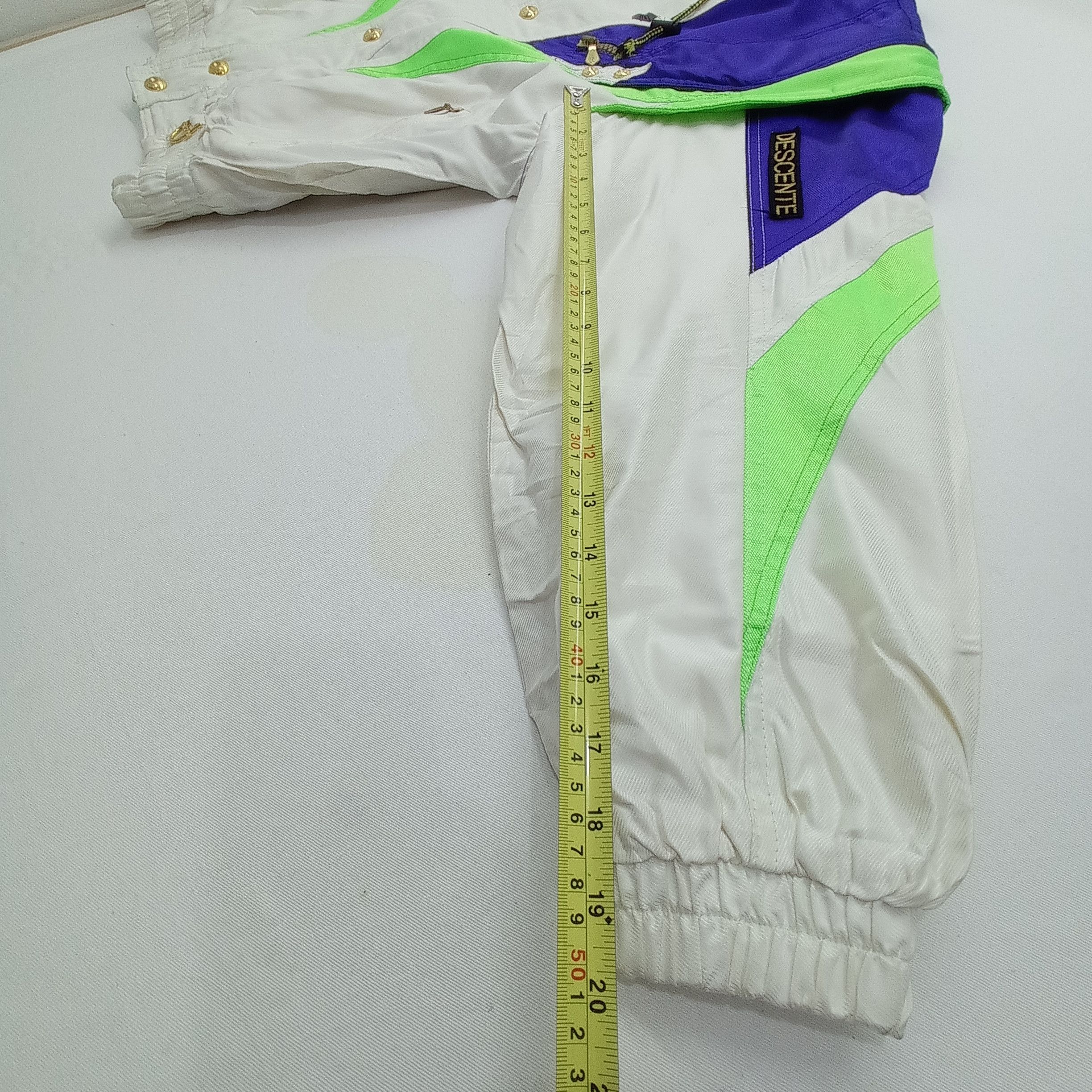 Descente Descente Racing Equipment Ski Jacket Size US L / EU 52-54 / 3 - 4 Thumbnail
