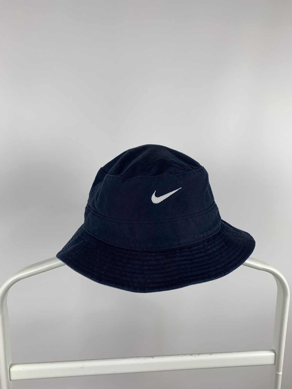 Nike 90s Vintage Nike Center Swoosh Bucket Hat Cap Size ONE SIZE - 6 Thumbnail