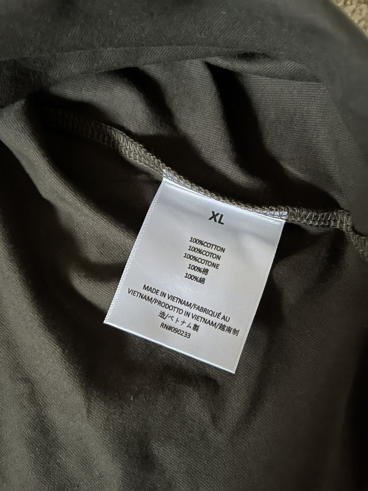 FOG - Essentials Fear Of God Off Black FW22 T-Shirt Sz (XL)