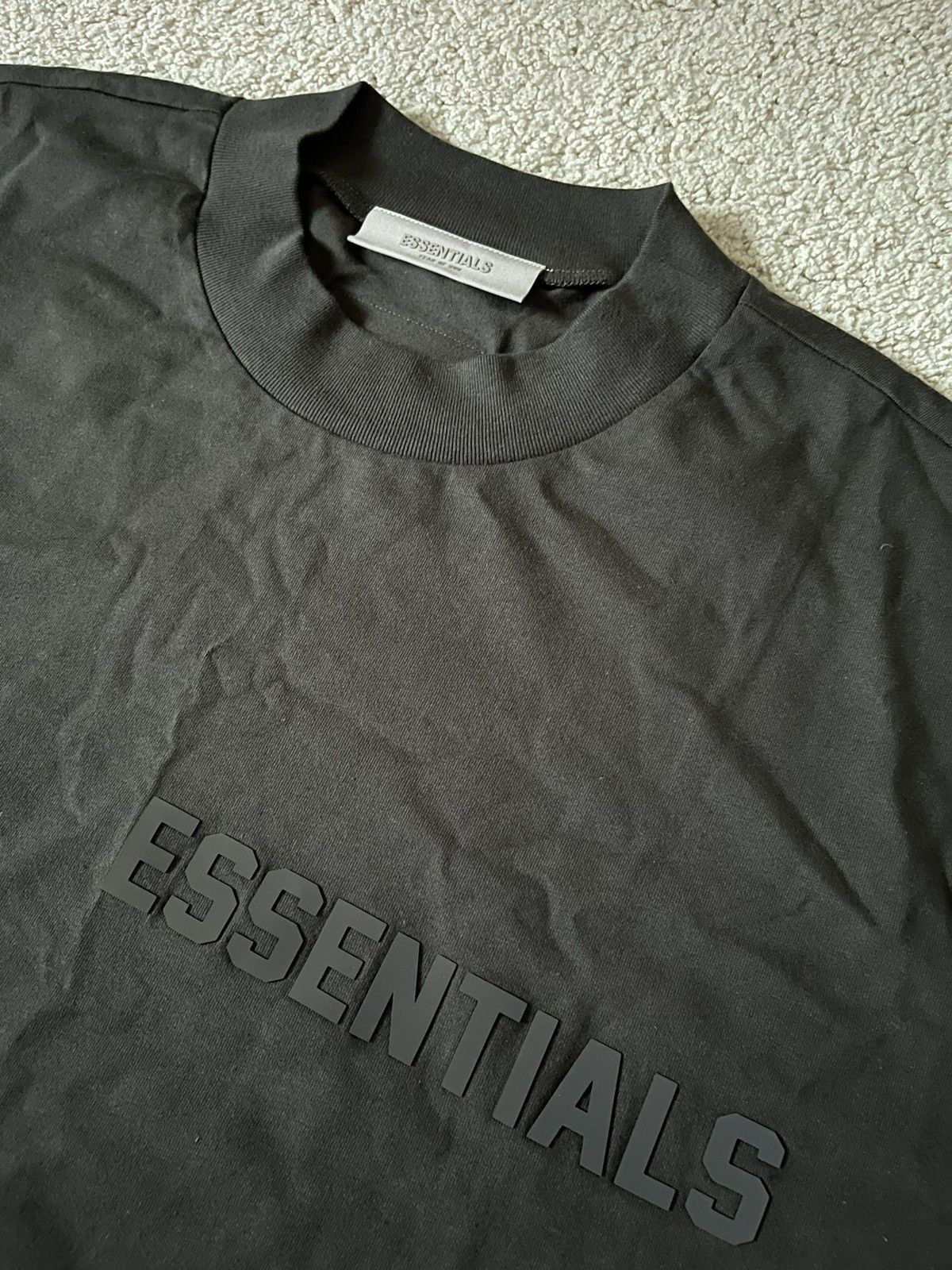 FOG - Essentials Fear Of God Off Black FW22 T-Shirt Sz (XL)