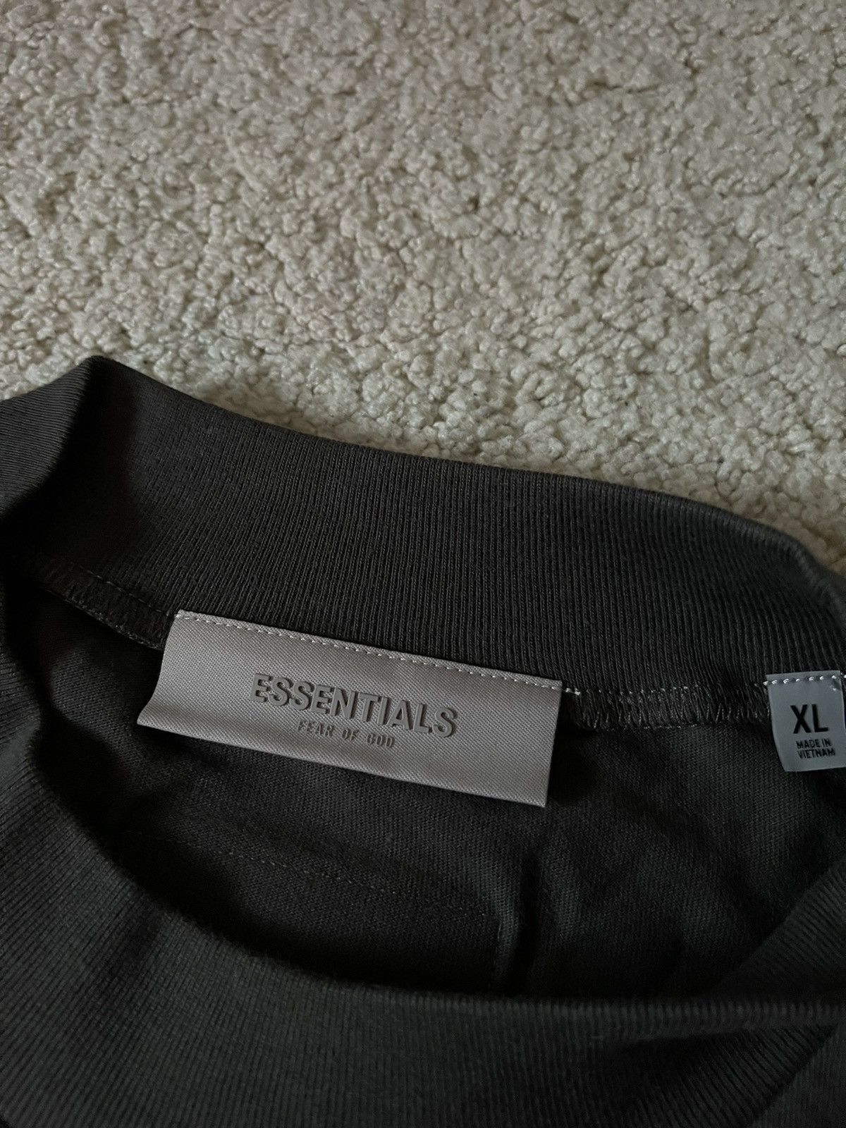 FOG - Essentials Fear Of God Off Black FW22 T-Shirt Sz (XL)
