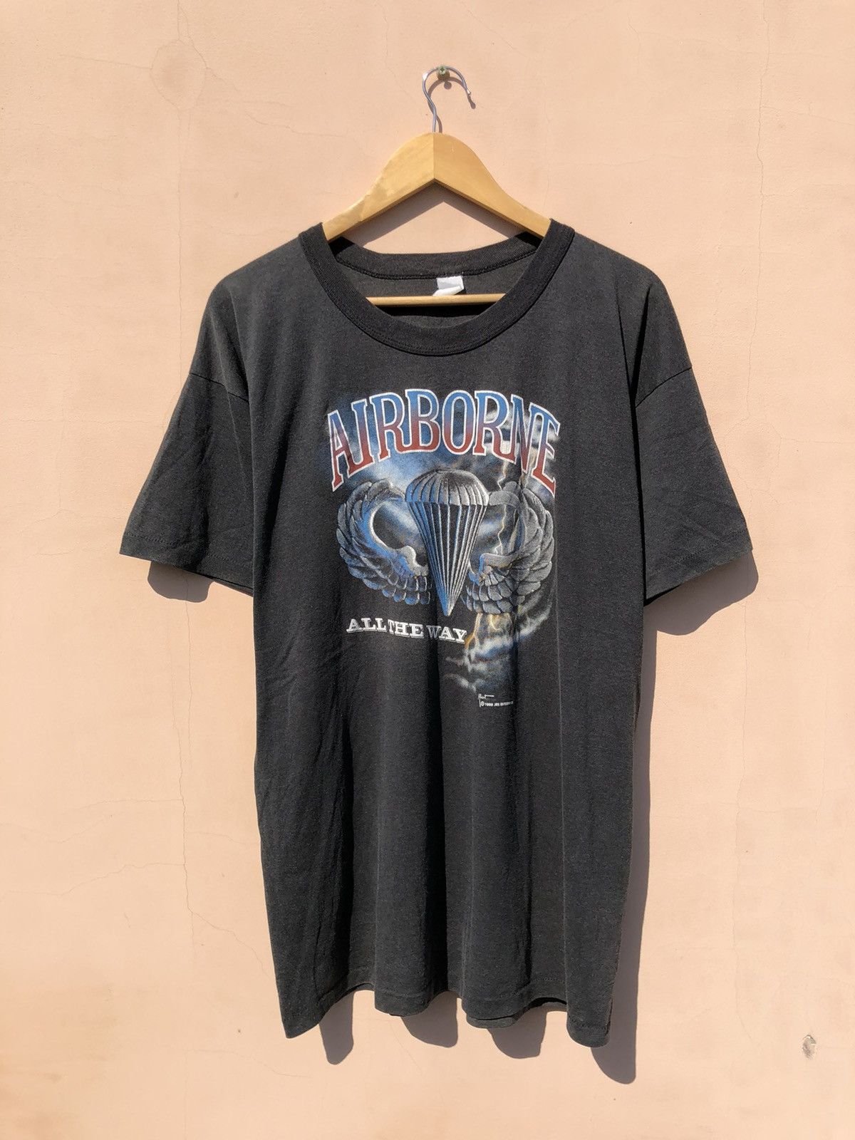 Vintage Vintage 1988 Airborne All The Way Army Faded Black Tee Size US XL / EU 56 / 4 - 1 Thumbnail