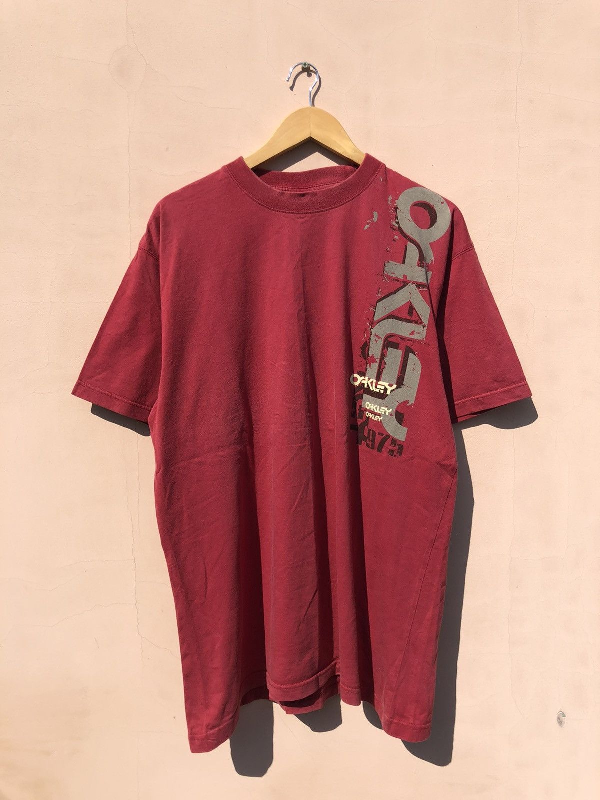 Oakley Vintage 90s Oakley Red Tee (Surf Style Surfing Skateboards) Size US XL / EU 56 / 4 - 1 Thumbnail