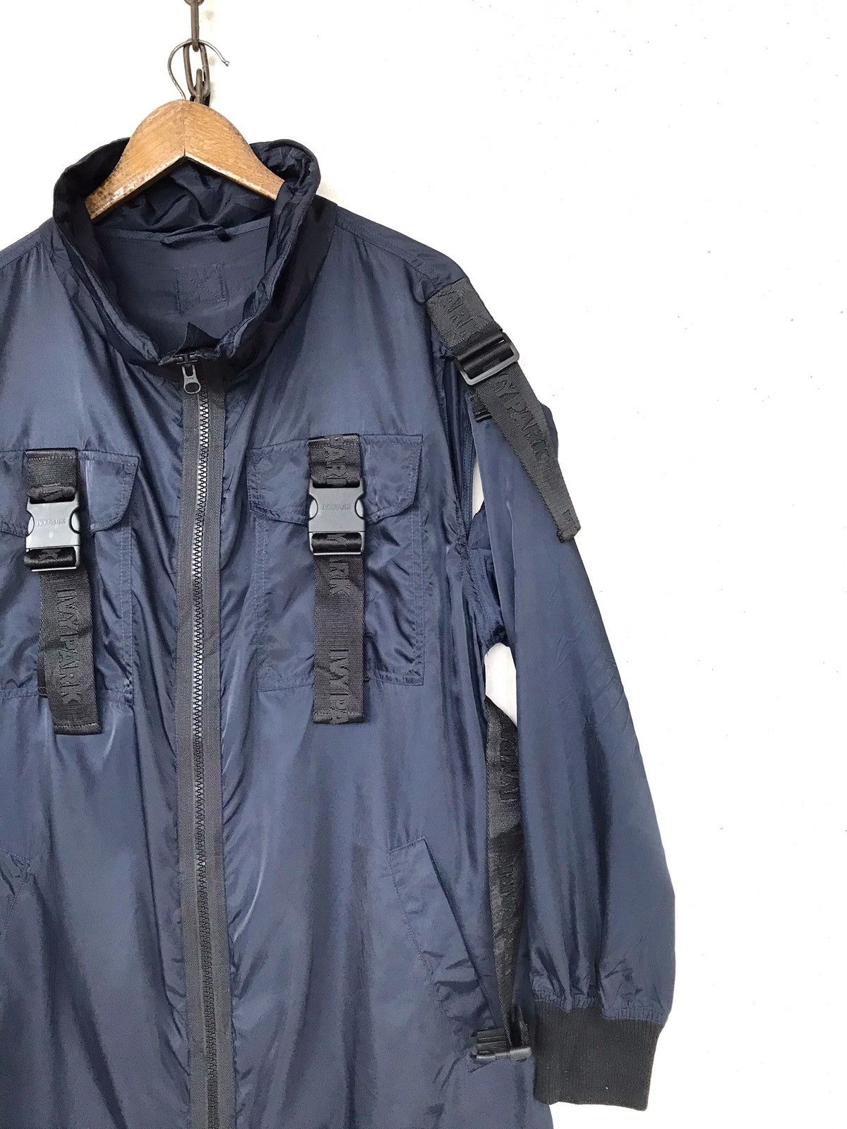 Beyonce × Ivy Crew 🔥IVY PARK PARACHUTE JACKET Size M / US 6-8 / IT 42-44 - 4 Thumbnail