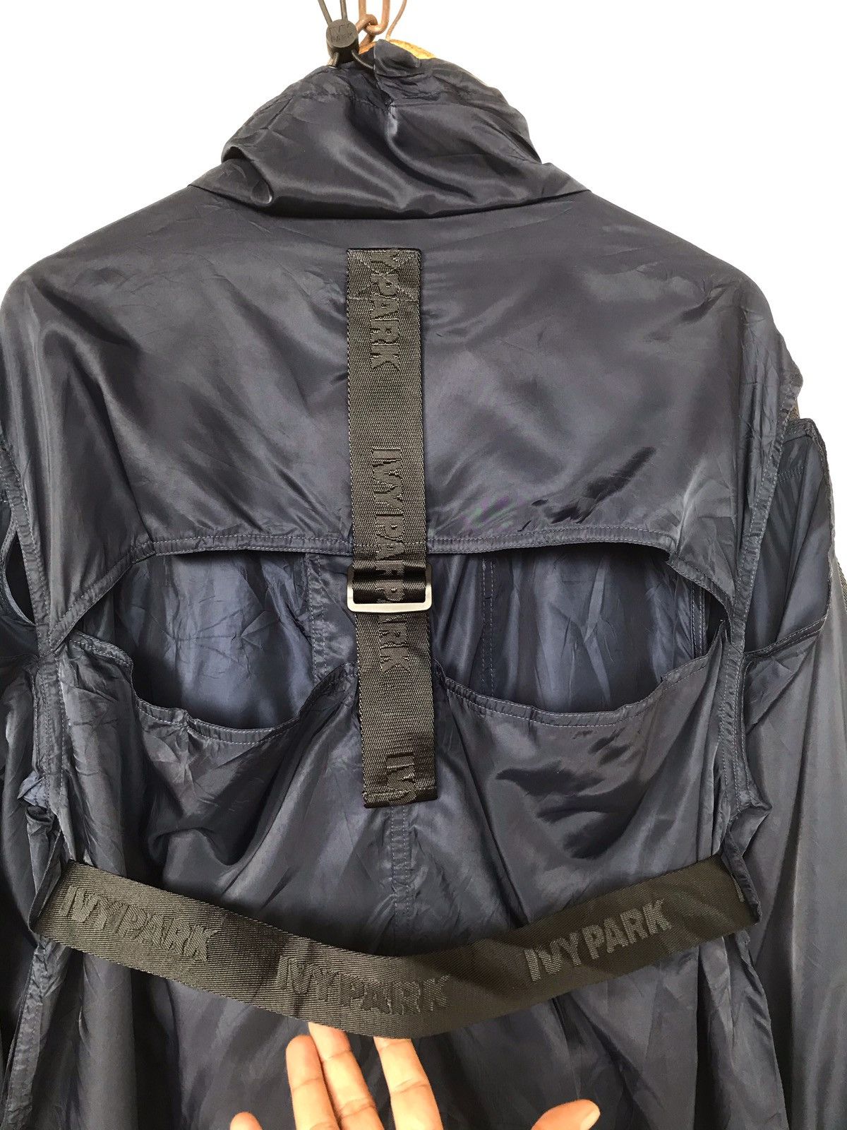 Beyonce × Ivy Crew 🔥IVY PARK PARACHUTE JACKET Size M / US 6-8 / IT 42-44 - 8 Thumbnail