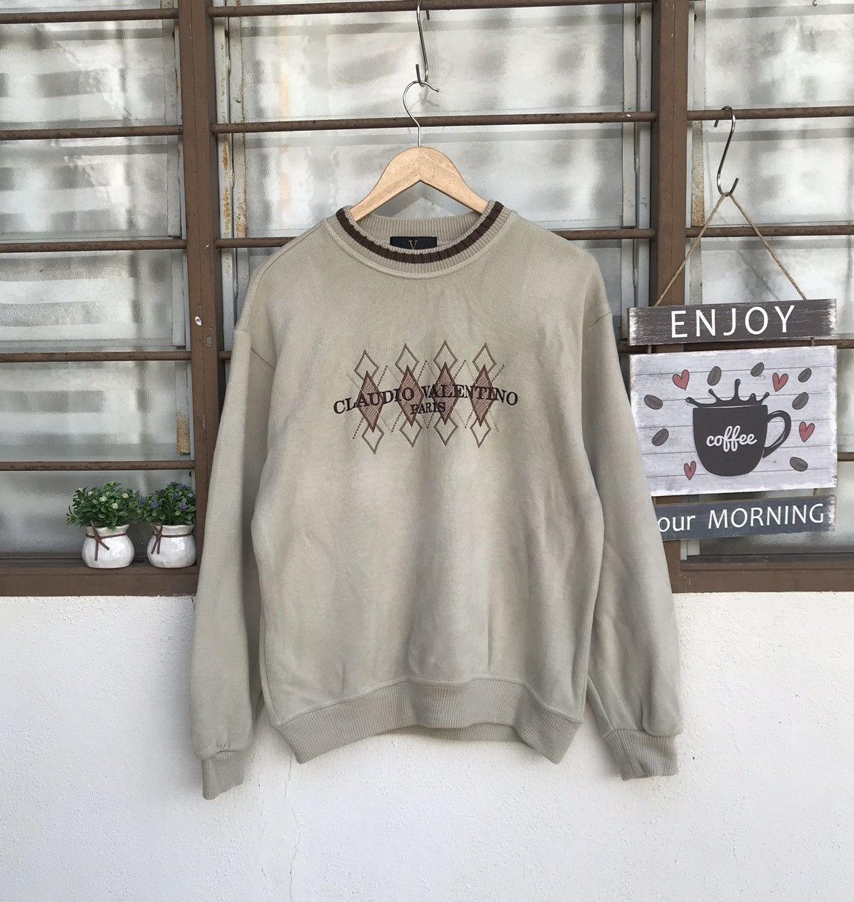 Japanese Brand Claudio Valentino Paris crewneck jumper sweat embroidered Size US M / EU 48-50 / 2 - 1 Thumbnail