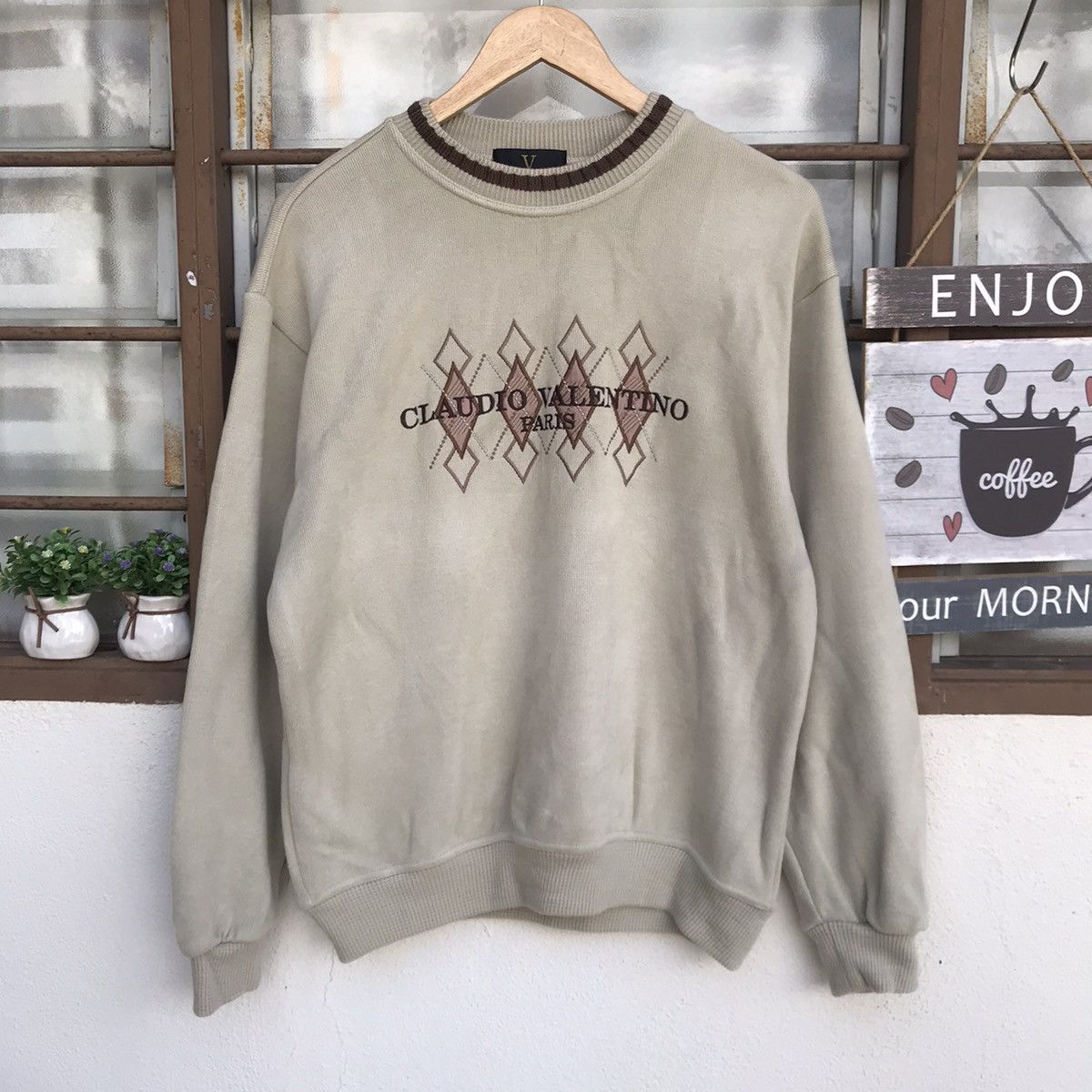 Japanese Brand Claudio Valentino Paris crewneck jumper sweat embroidered Size US M / EU 48-50 / 2 - 2 Thumbnail