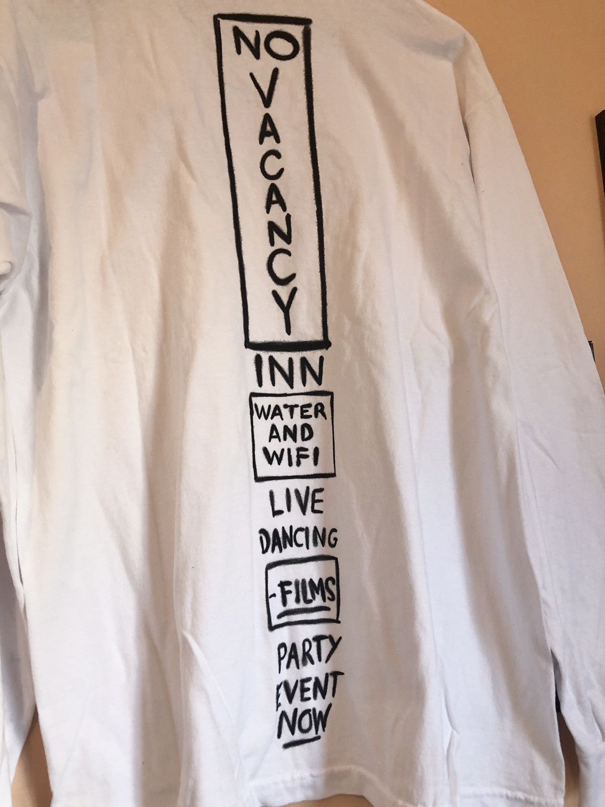 No Vacancy Inn No Vacancy Inn Tokyo 2019 water and wi-fi Longsleeve Size US L / EU 52-54 / 3 - 3 Thumbnail