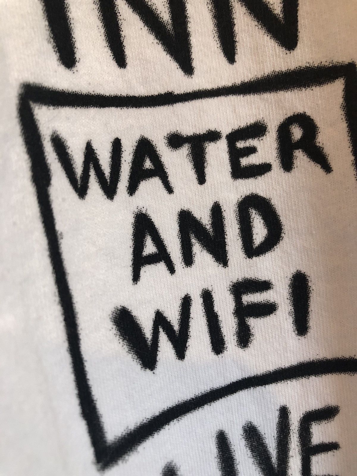 No Vacancy Inn No Vacancy Inn Tokyo 2019 water and wi-fi Longsleeve Size US L / EU 52-54 / 3 - 4 Thumbnail