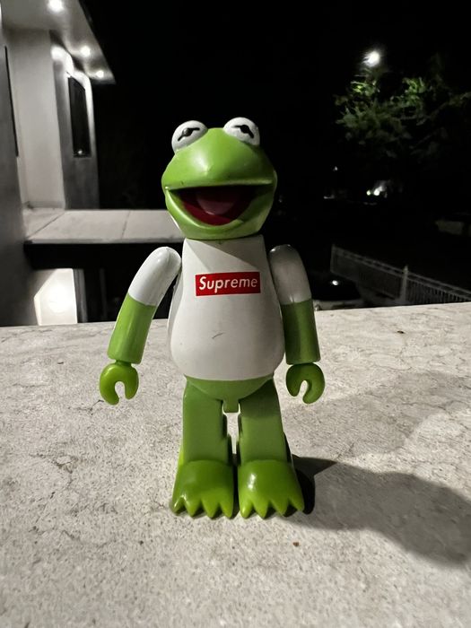 Supreme 2008 Supreme x Kermit x Bearbrick Box Logo Toy | Grailed