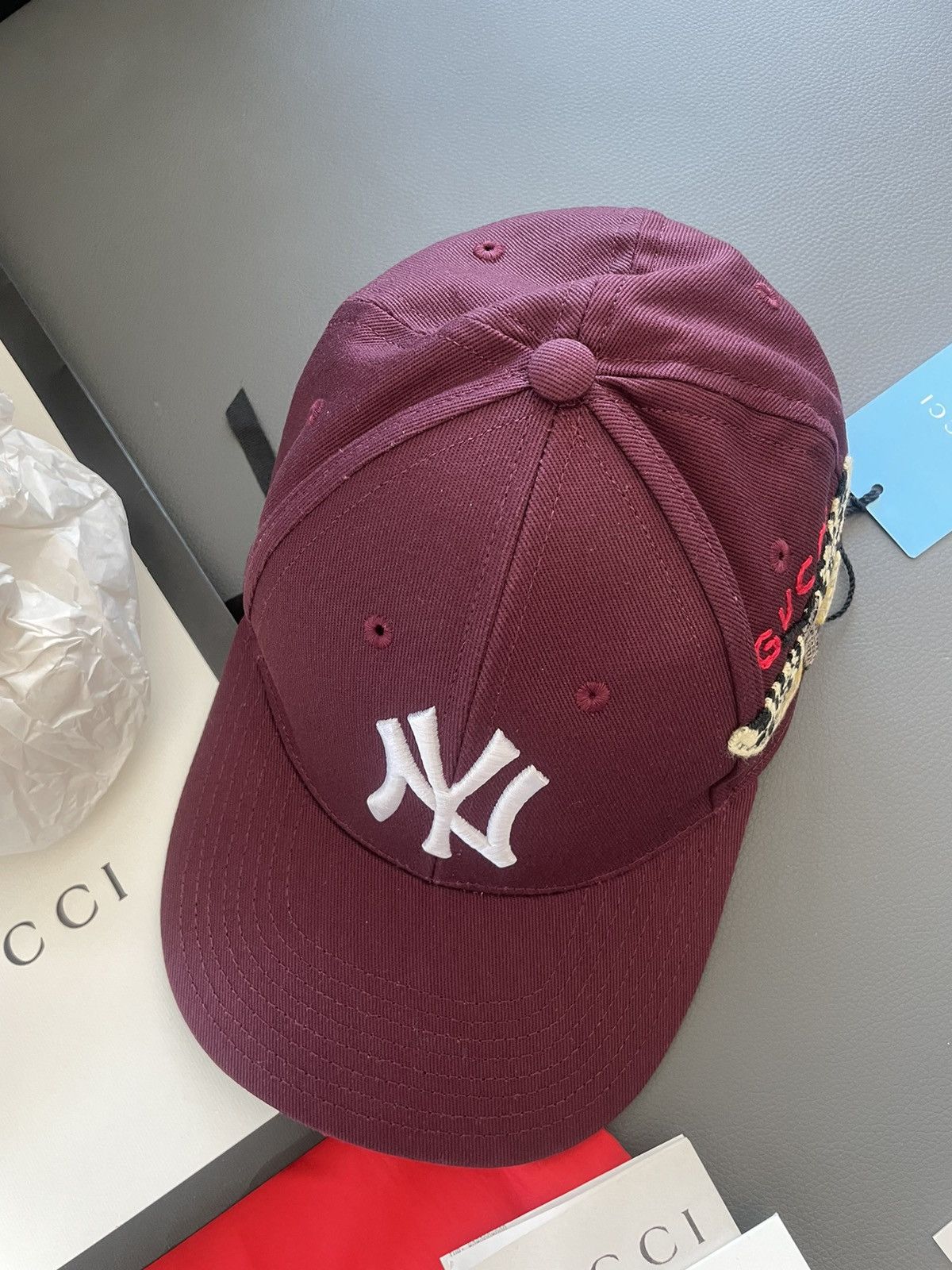 Gucci × New York Yankees Rare Limited Edition Gucci x Yankees Logo Hat Brand New Size ONE SIZE - 17 Thumbnail