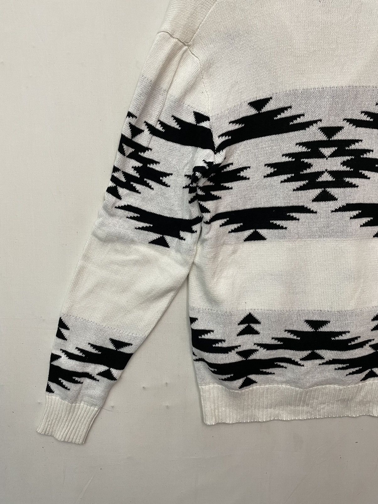 Aran Isles Knitwear Vintage🔥 BLING LEADA NAVAJO style Cardigan Knitwear RARE!! Size US M / EU 48-50 / 2 - 9 Thumbnail
