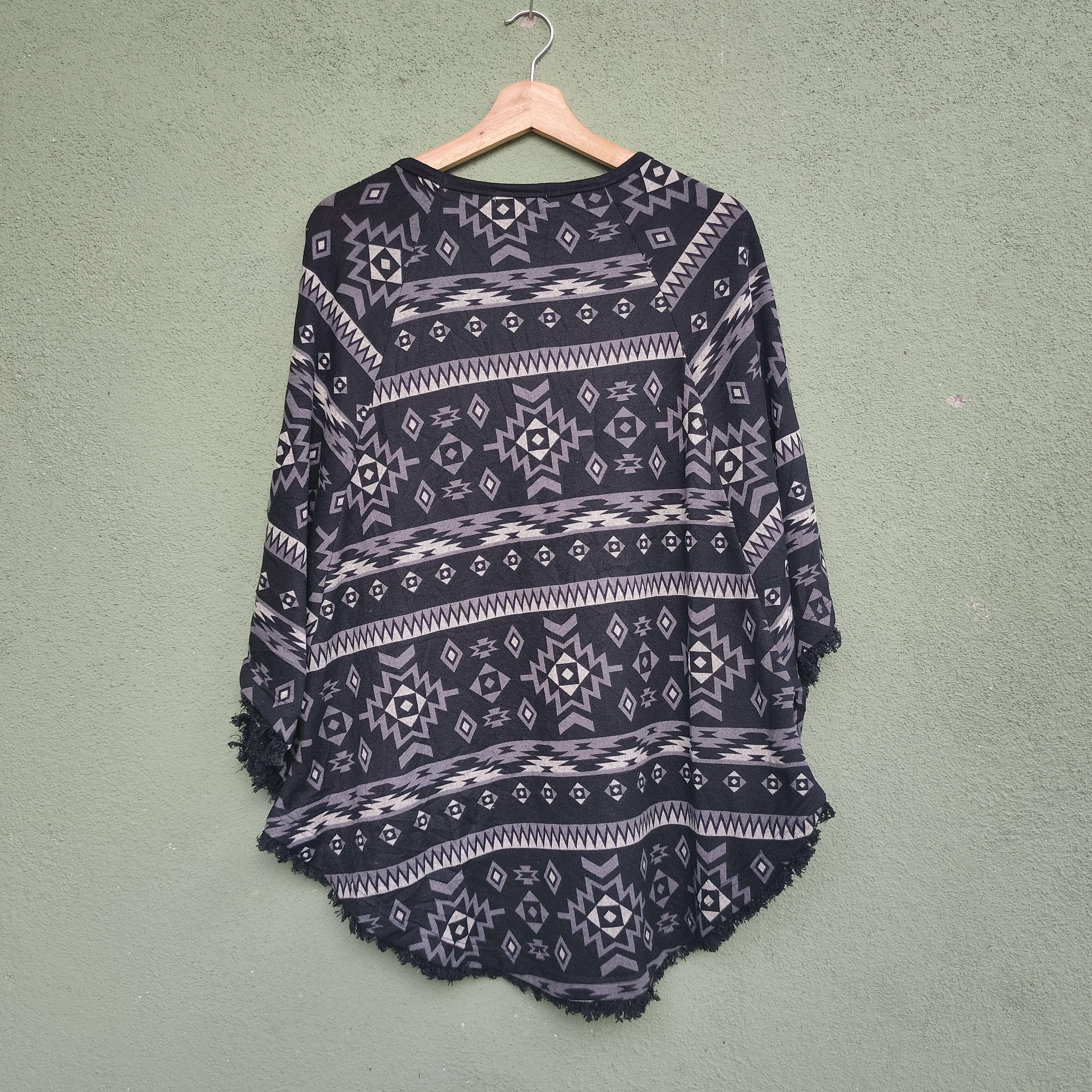Japanese Brand Vintage Strange Heaven Navajo Style Blouse Tee Size US XL / EU 56 / 4 - 9 Thumbnail