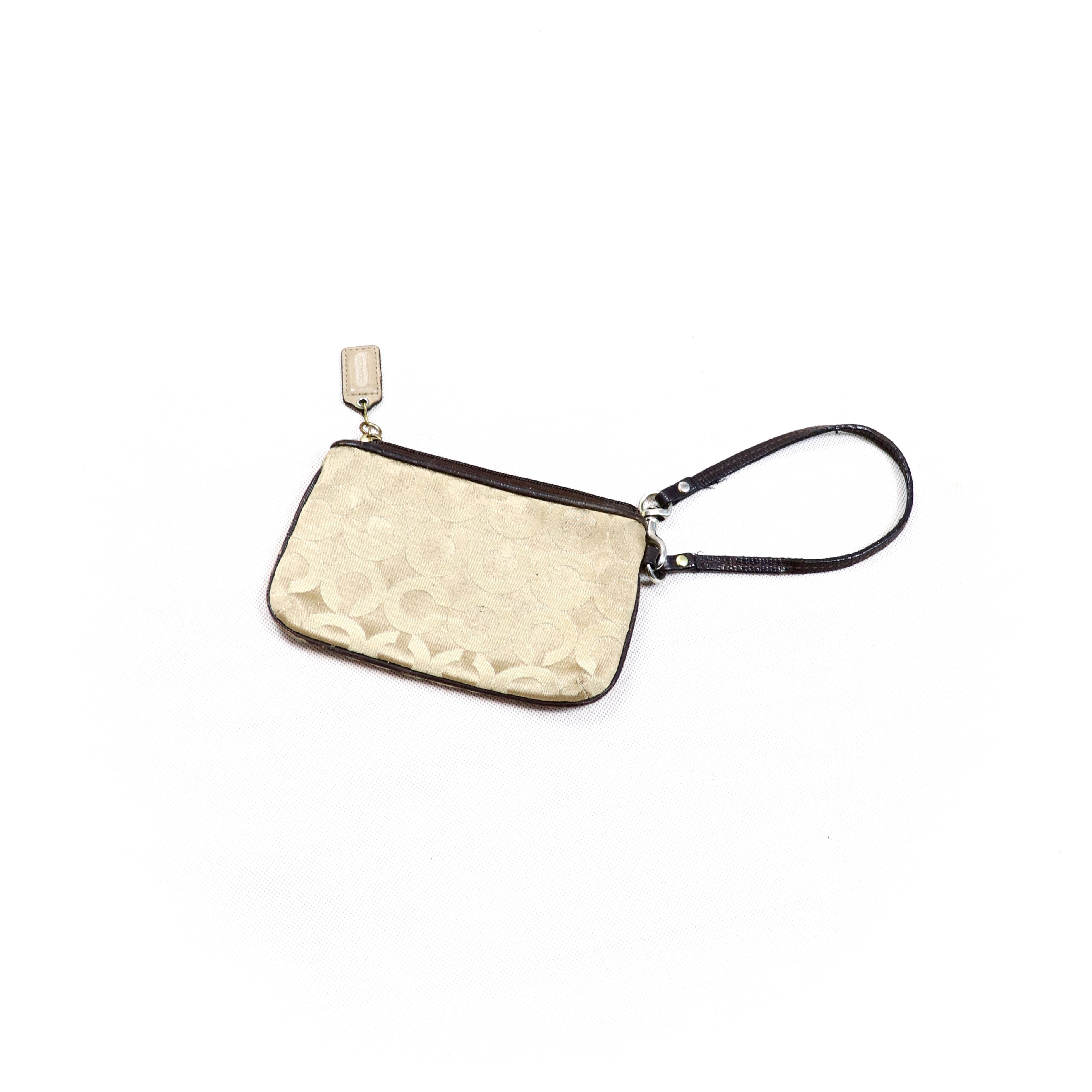Coach Classic Monogram Hand Clutch Wallet Size ONE SIZE - 2 Thumbnail