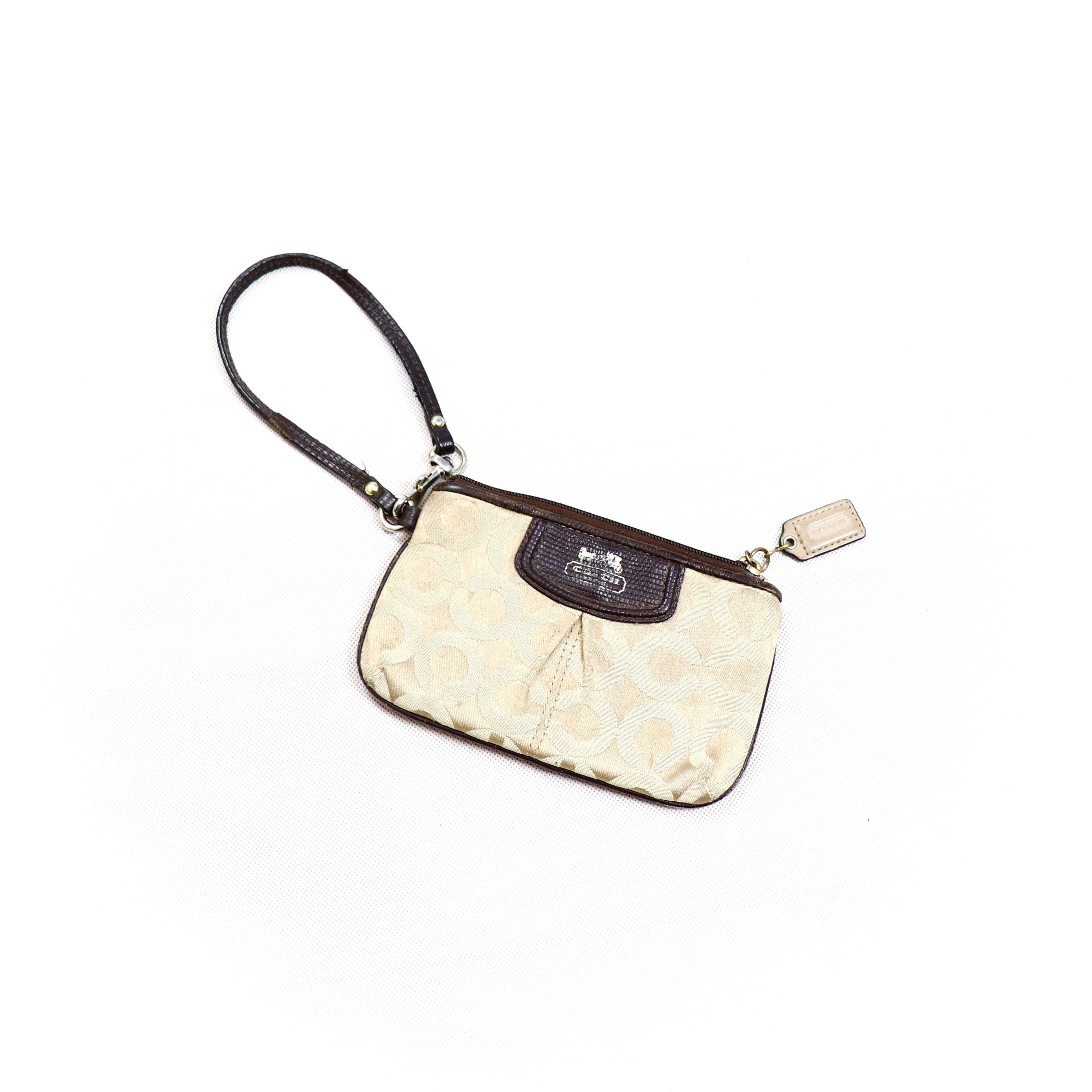 Coach Classic Monogram Hand Clutch Wallet Size ONE SIZE - 1 Thumbnail