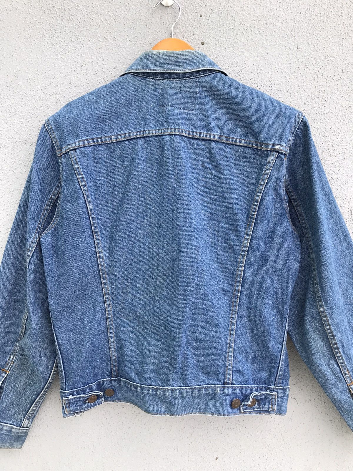 Levi's Vintage Clothing Vintage Levi’s 70505 Denim Trucker Jacket Button #52 Size US M / EU 48-50 / 2 - 9 Thumbnail
