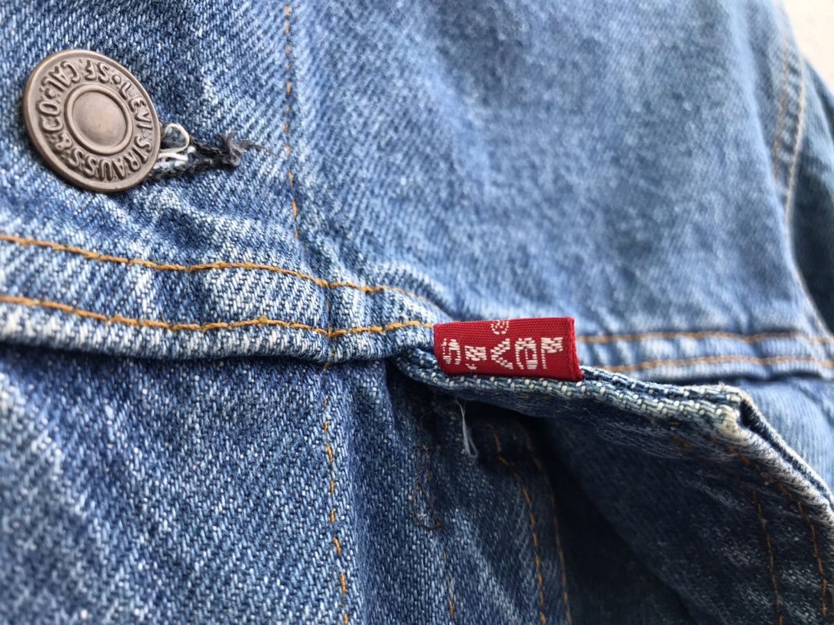 Levi's Vintage Clothing Vintage Levi’s 70505 Denim Trucker Jacket Button #52 Size US M / EU 48-50 / 2 - 4 Thumbnail