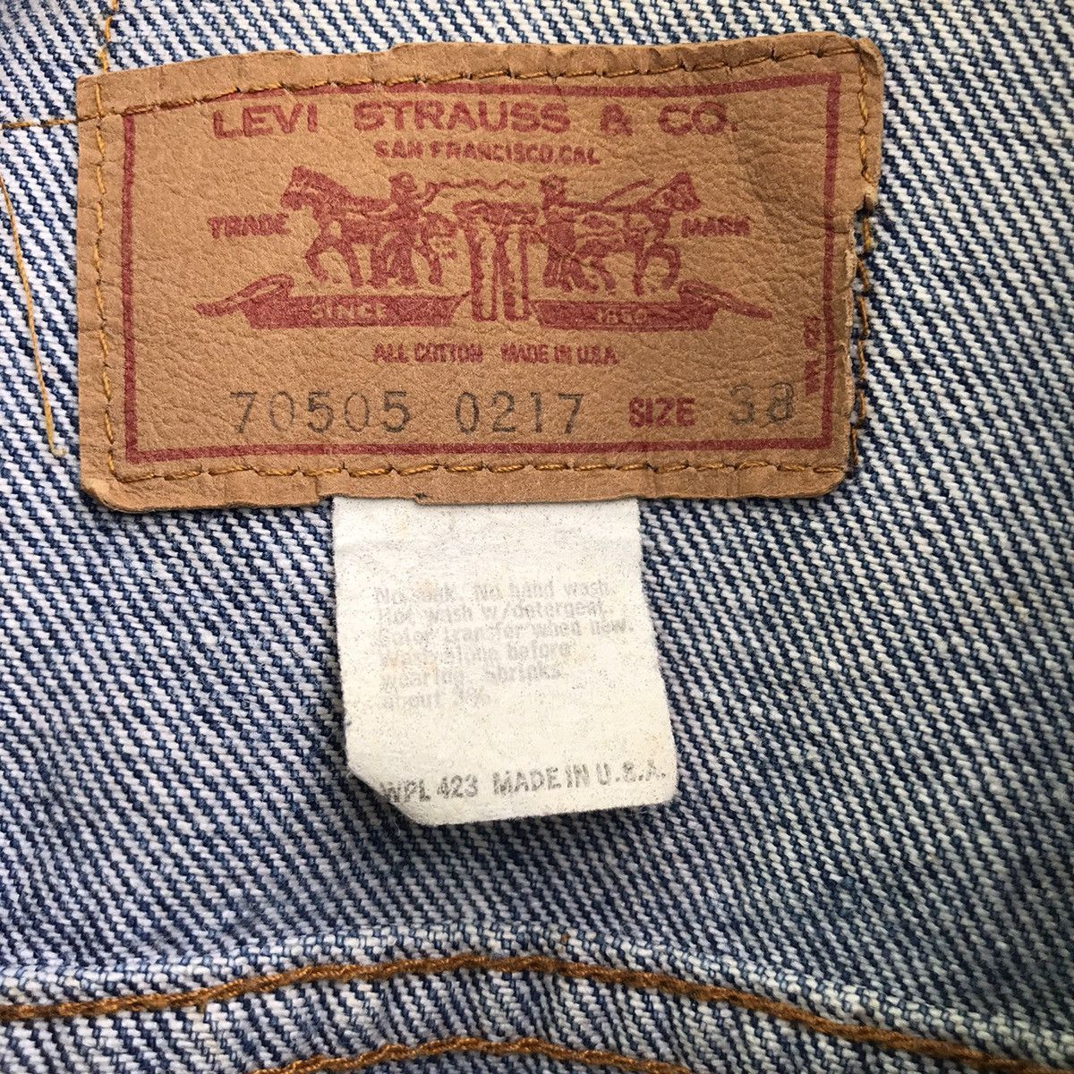 Levi's Vintage Clothing Vintage Levi’s 70505 Denim Trucker Jacket Button #52 Size US M / EU 48-50 / 2 - 7 Thumbnail