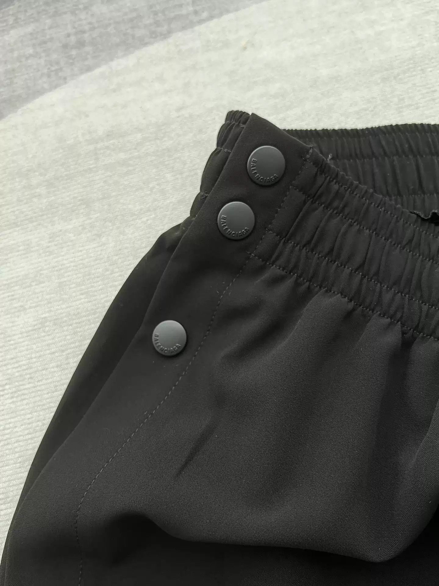 Balenciaga Balenciaga Button-Up pants Size US 30 / EU 46 - 2 Thumbnail