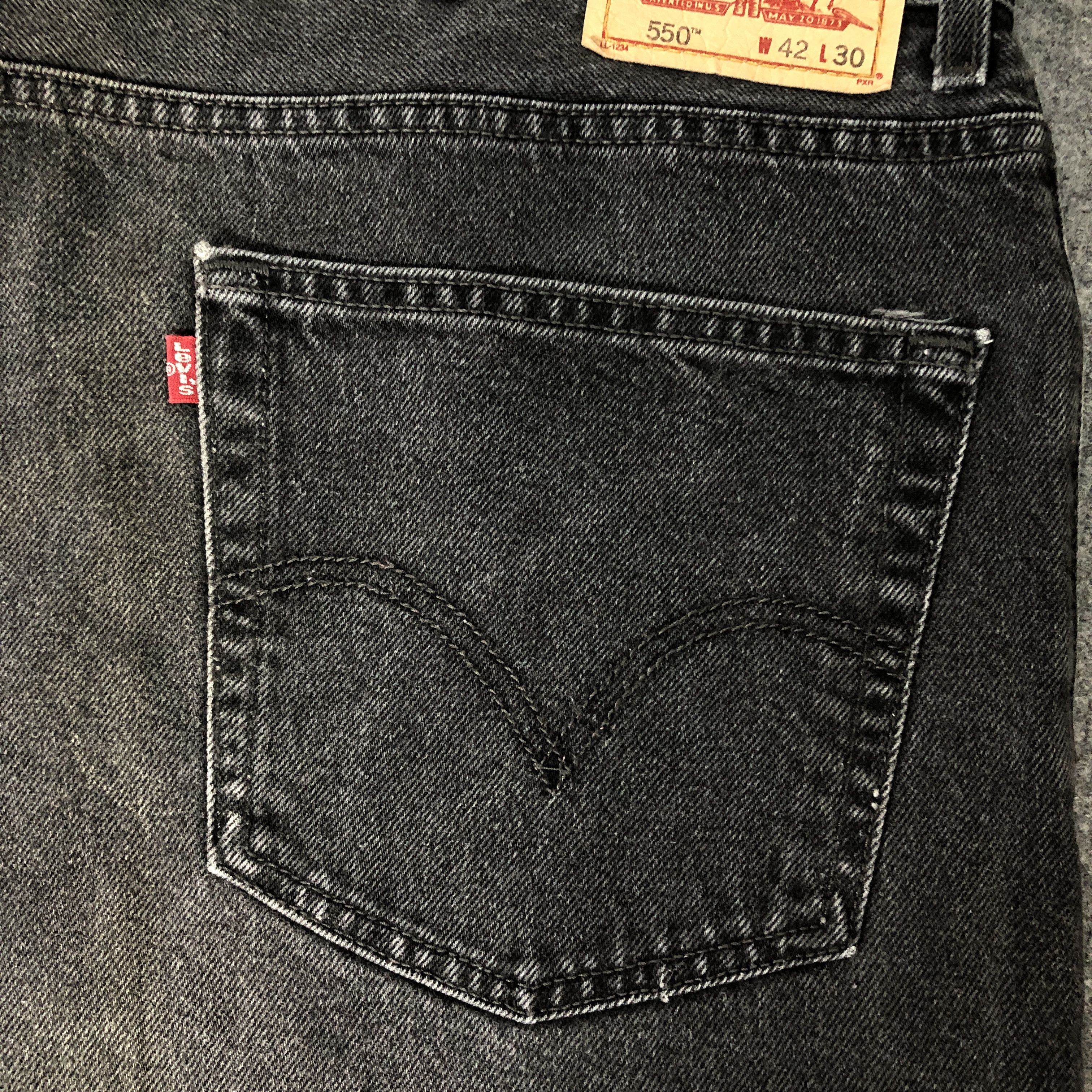 Levi's Vintage Y2k Levi's 550 Relaxed Fit Faded Denim Jean Size US 43 - 14 Thumbnail