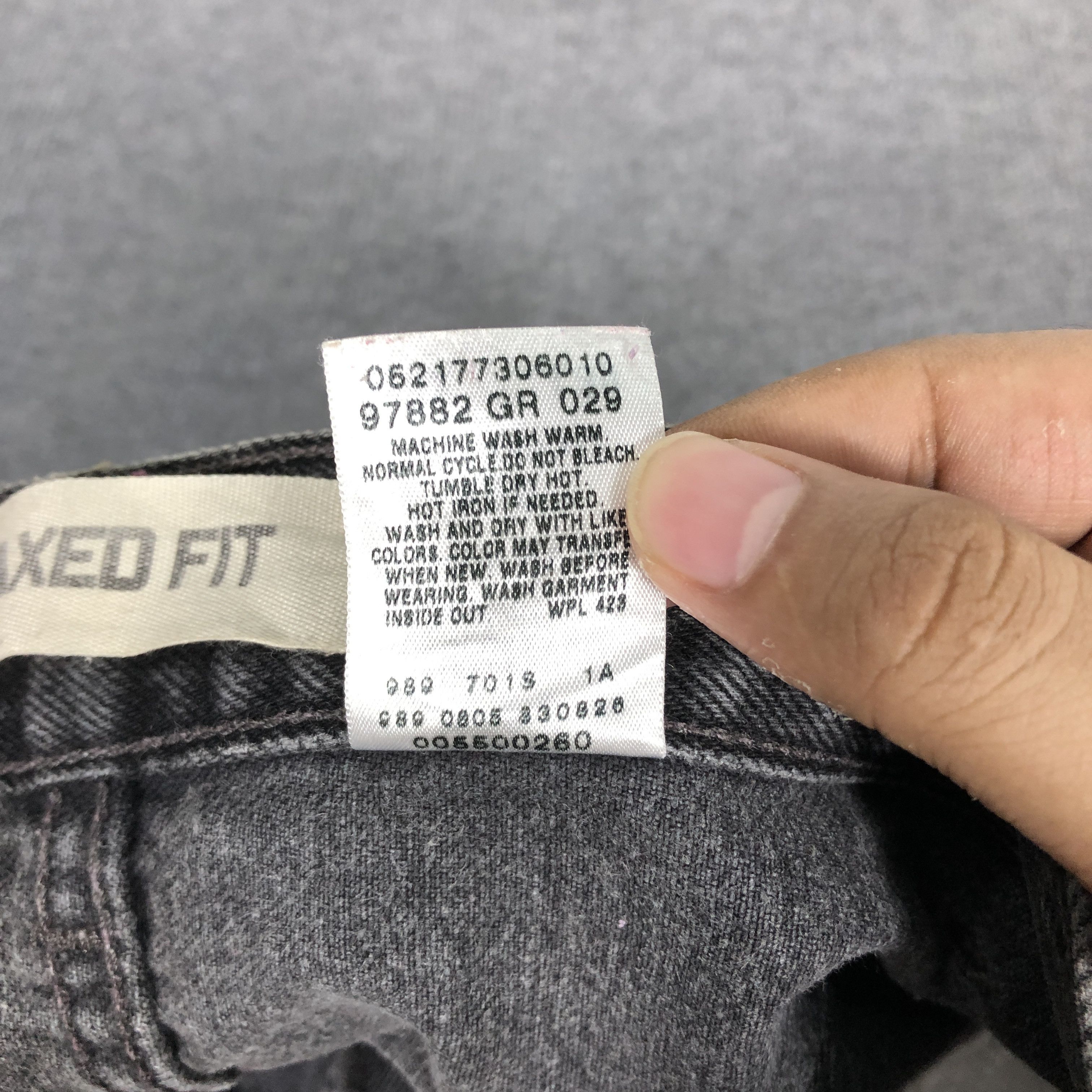 Levi's Vintage Y2k Levi's 550 Relaxed Fit Faded Denim Jean Size US 43 - 21 Thumbnail