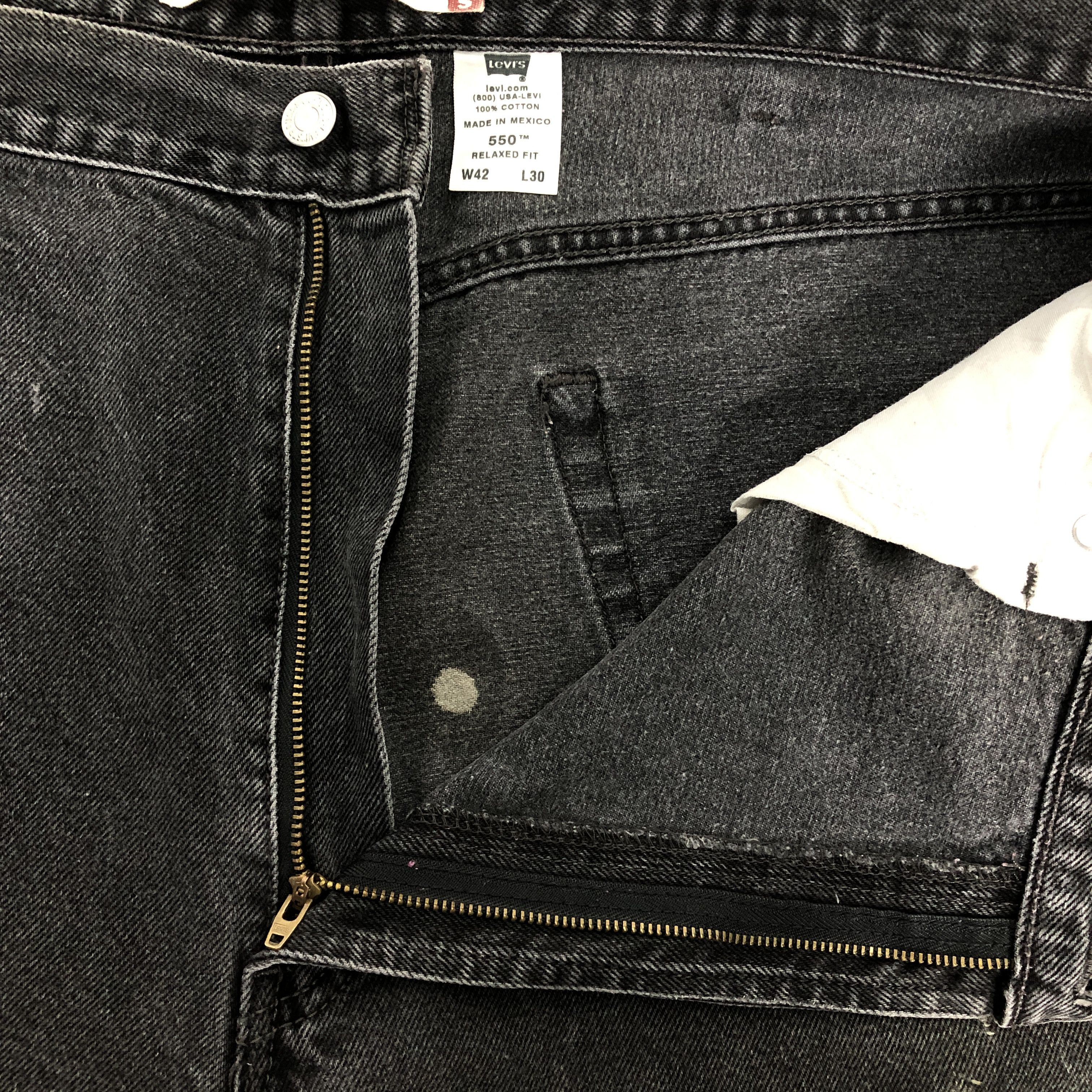 Levi's Vintage Y2k Levi's 550 Relaxed Fit Faded Denim Jean Size US 43 - 18 Thumbnail