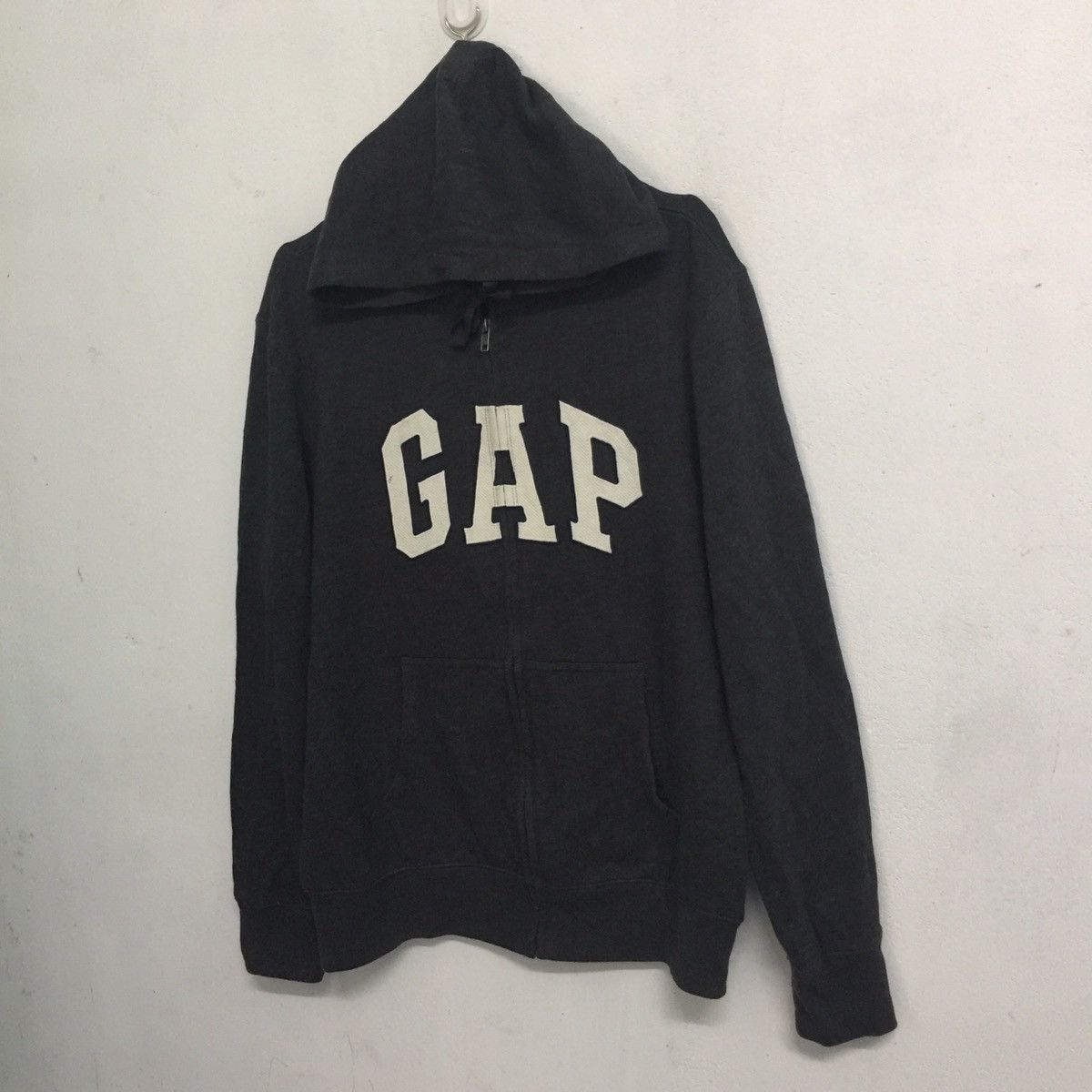 Gap Rare ! Gap hoodie big logo embroidered Size US M / EU 48-50 / 2 - 3 Thumbnail