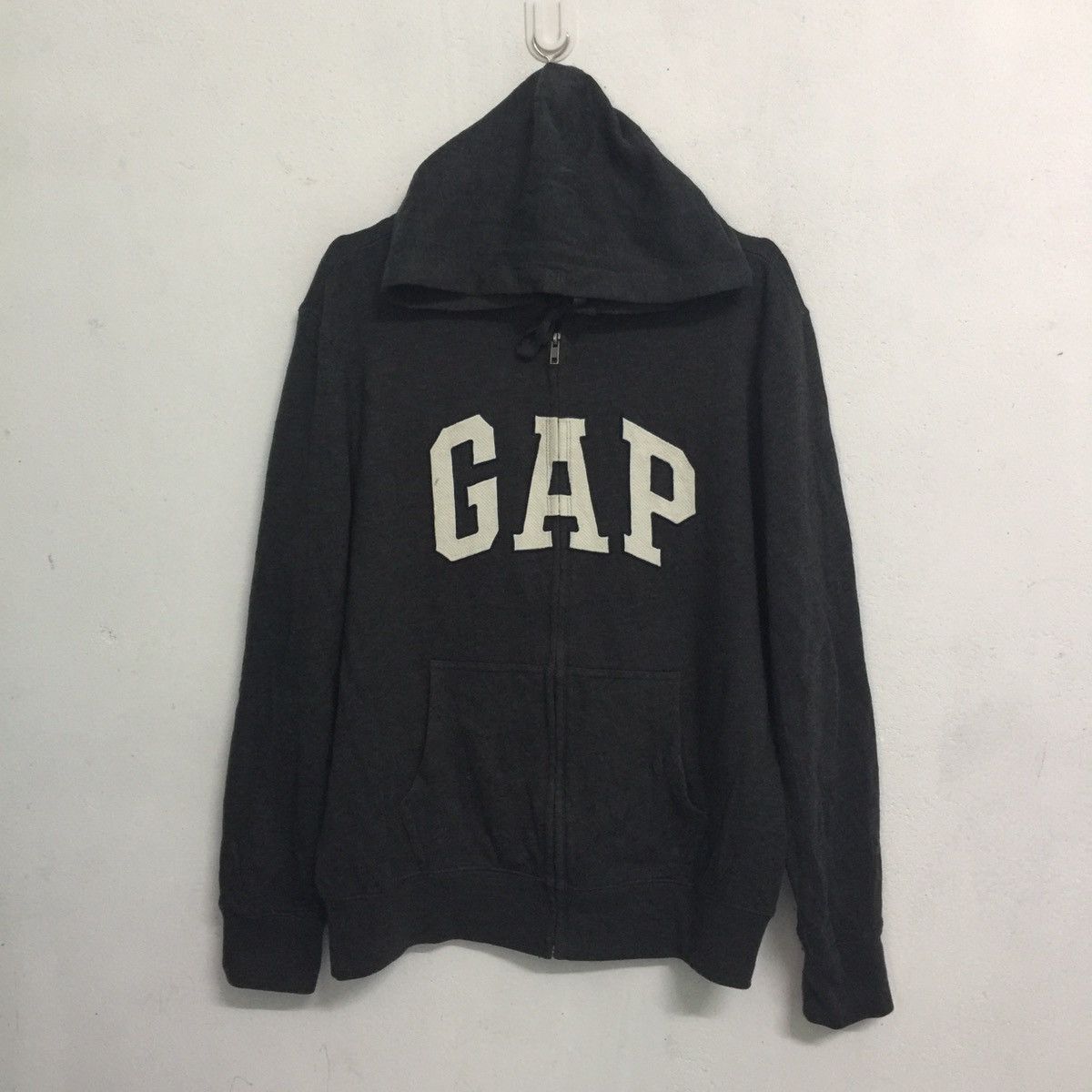 Gap Rare ! Gap hoodie big logo embroidered Size US M / EU 48-50 / 2 - 2 Thumbnail