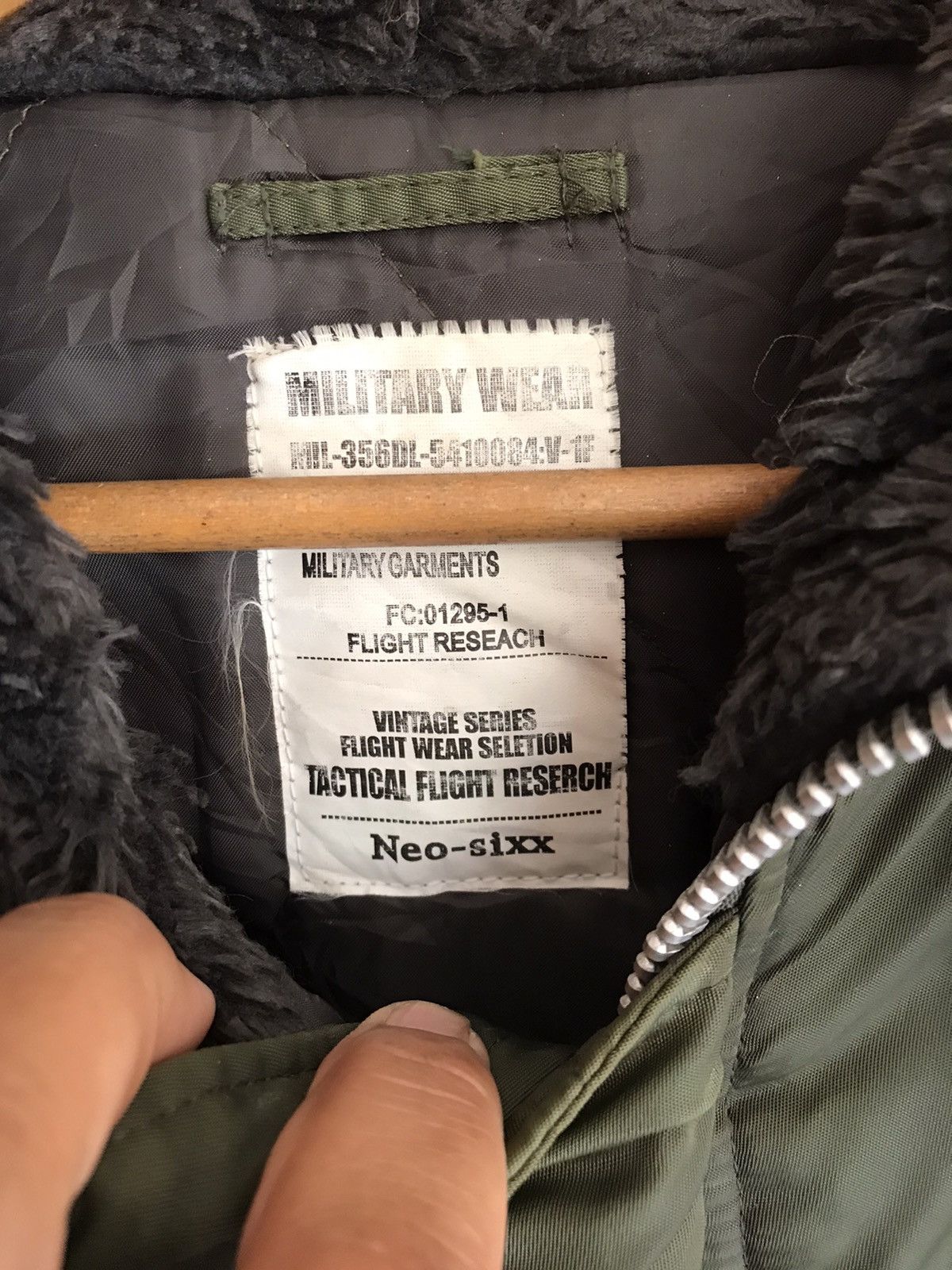 Vintage VINTAGE MILITARY GARMENT FLIGHT RESEACH JACKET Size US XL / EU 56 / 4 - 6 Thumbnail