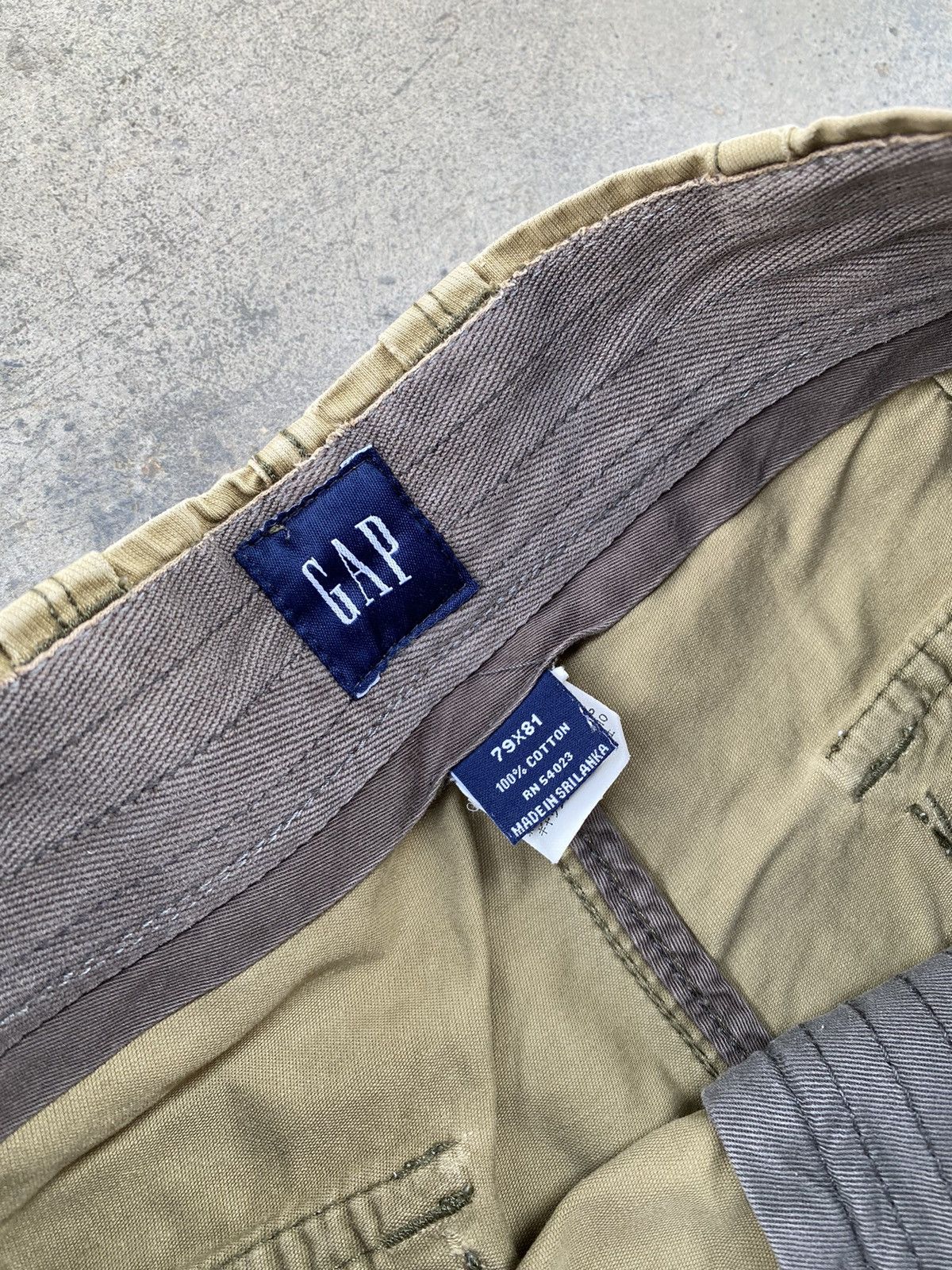 Gap Vintage Gap Distressed Cargo Pants Size US 33 - 11 Thumbnail