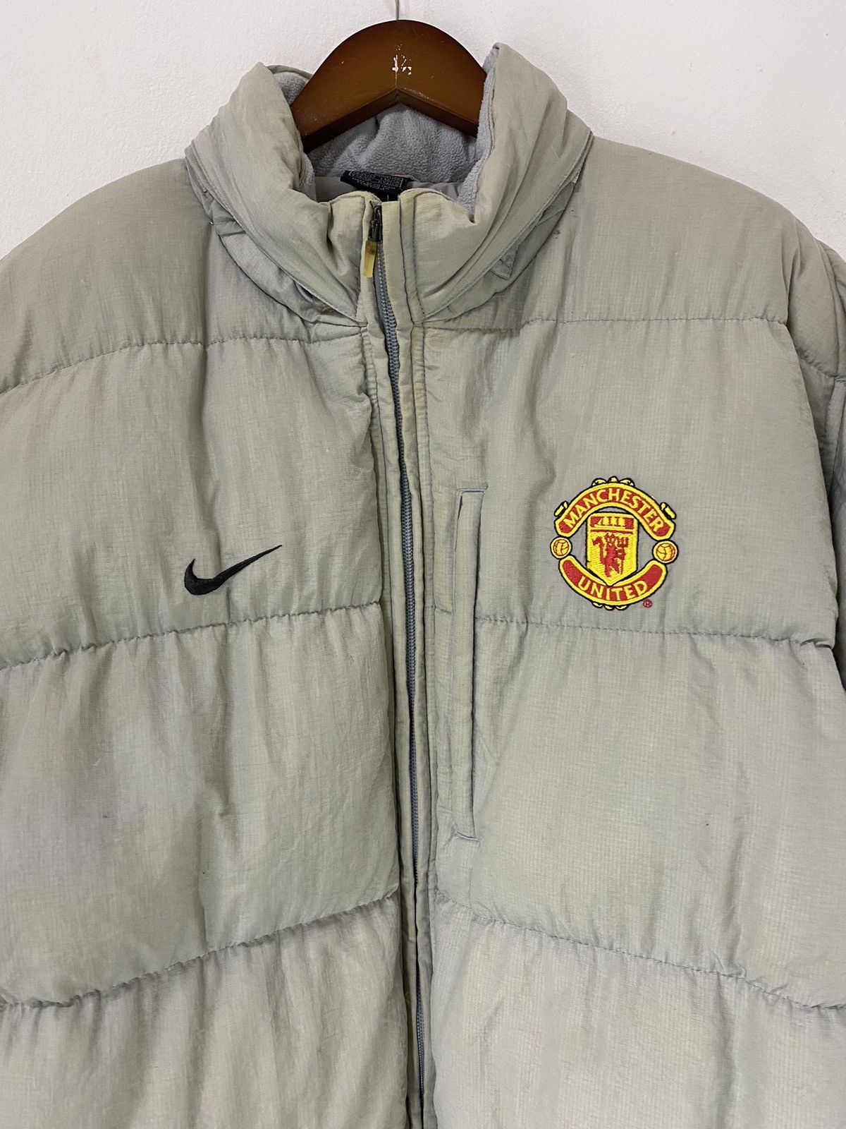 Nike Manchester United Nike Puffer Jacket Design Down Jacket Size US XL / EU 56 / 4 - 4 Thumbnail