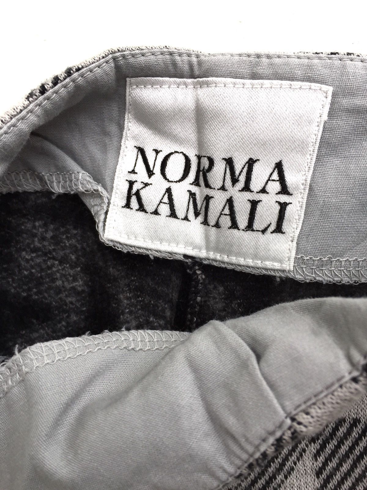 Designer NORMA KAMALI Star Print Pants Size 26" / US 2 / IT 38 - 8 Thumbnail