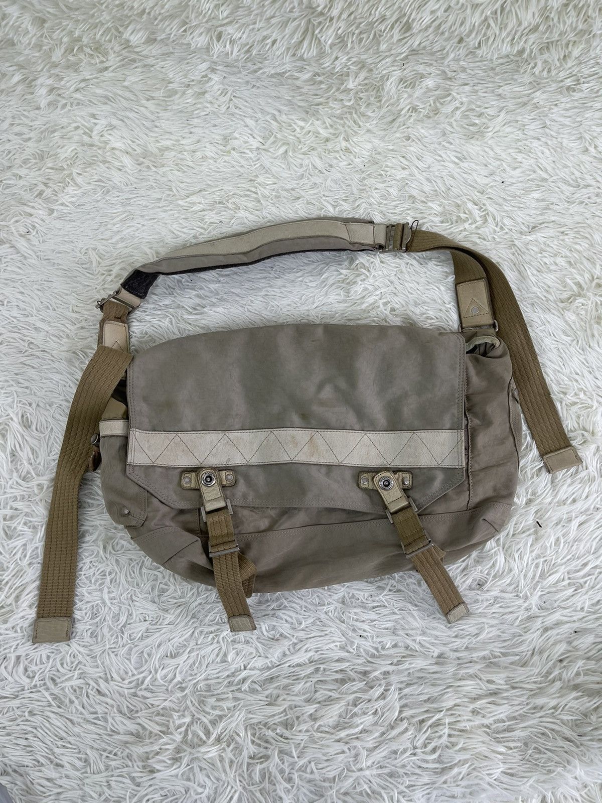 MasterPiece 🚀 ❌DELETE TODAY 🔥Vtg MASTERPIECE MESSENGER Bag 90’s Size ONE SIZE - 1 Thumbnail