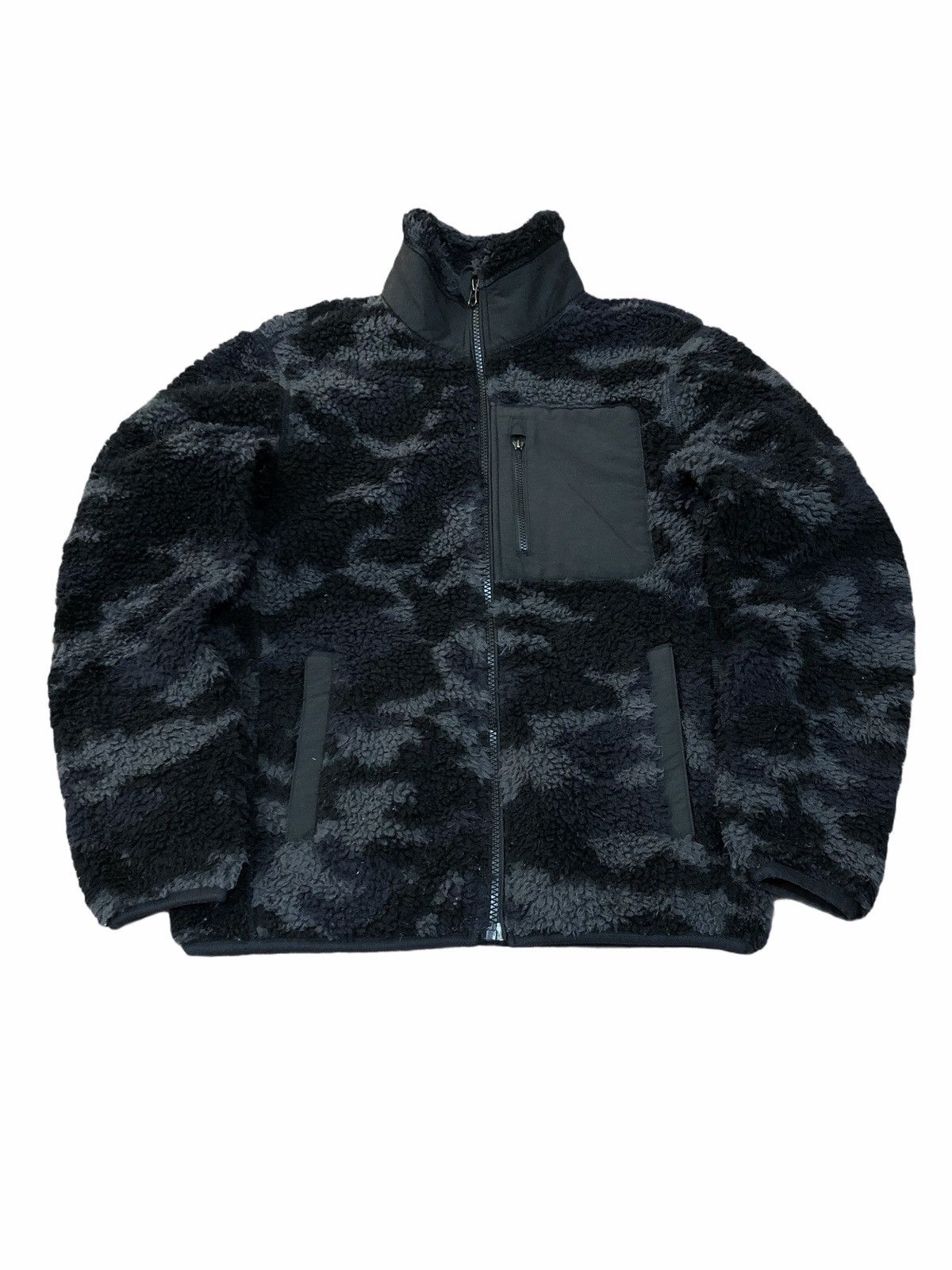 Uniqlo Uniqlo Camo Deep Pile Sherpa Zipper Jacket Size US S / EU 44-46 / 1 - 1 Thumbnail