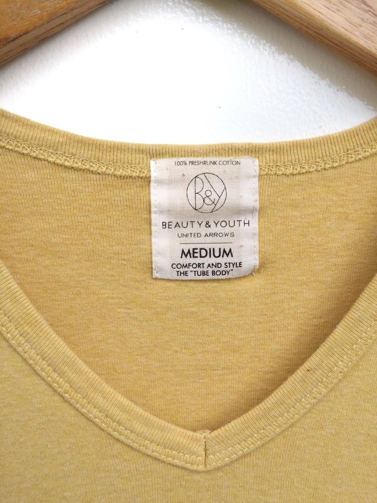 BEAUTY&YOUTH × United Arrows United Arrows x Beauty & Youth V Neck Tee Plain Minimalist Size US M / EU 48-50 / 2 - 4 Thumbnail