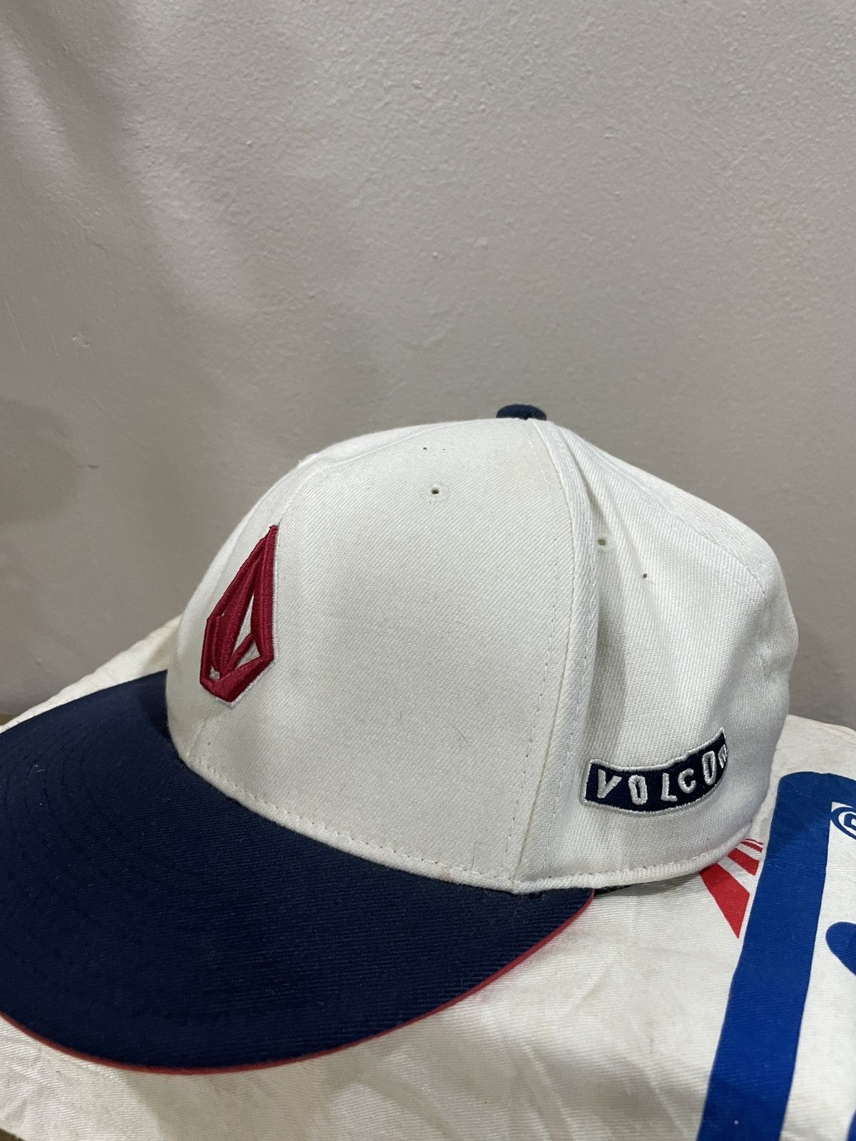 Etnies Vintage Volcom Skateboards baseball cap 210 fitted flexfit Size ONE SIZE - 3 Thumbnail