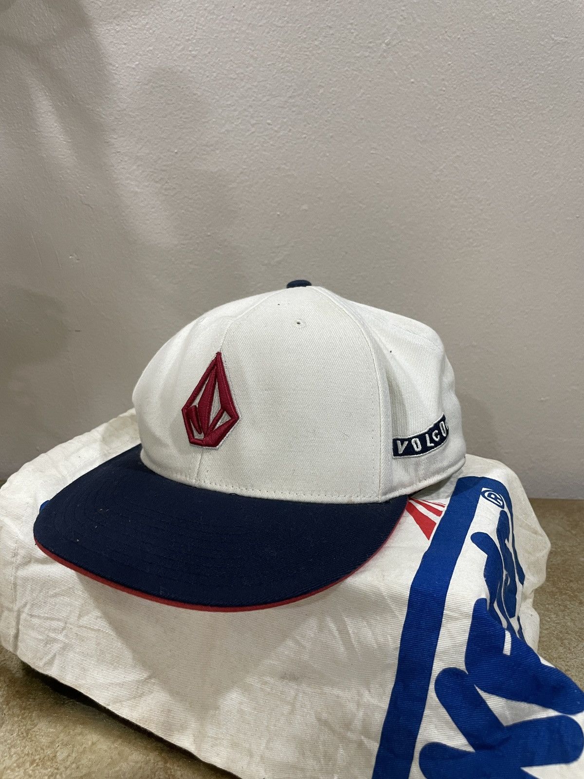 Etnies Vintage Volcom Skateboards baseball cap 210 fitted flexfit Size ONE SIZE - 2 Thumbnail