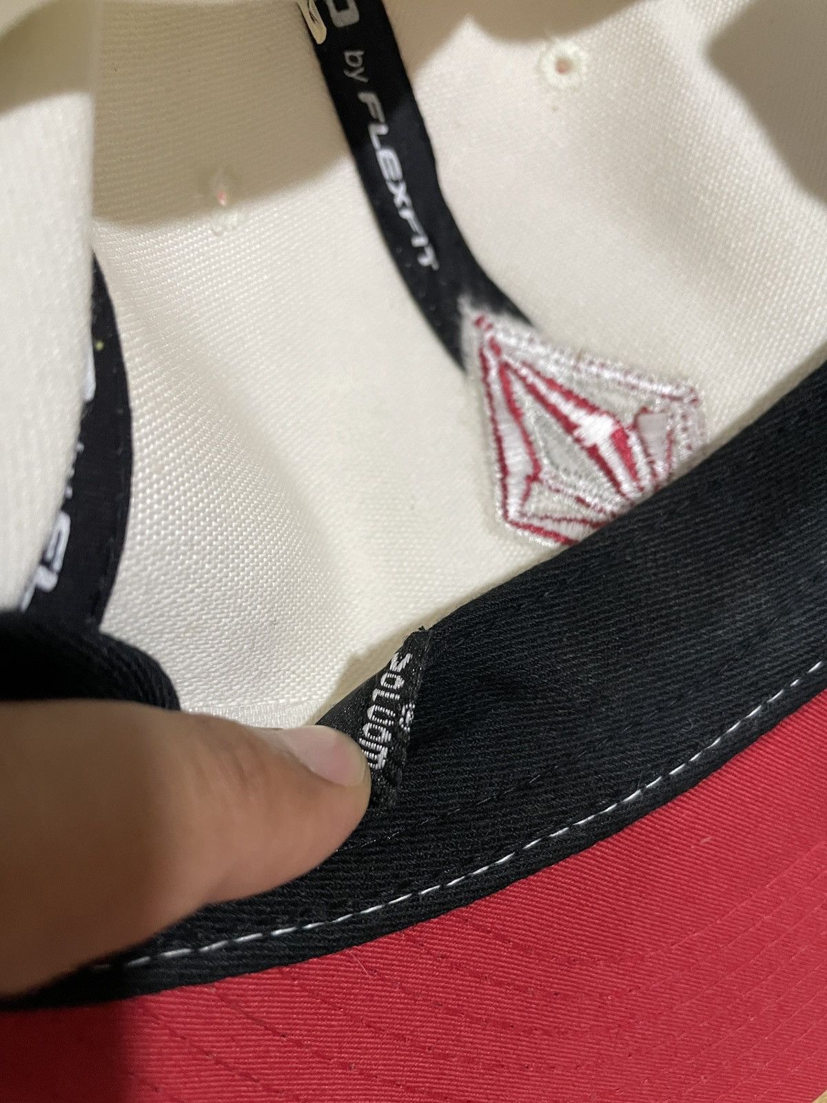 Etnies Vintage Volcom Skateboards baseball cap 210 fitted flexfit Size ONE SIZE - 9 Thumbnail