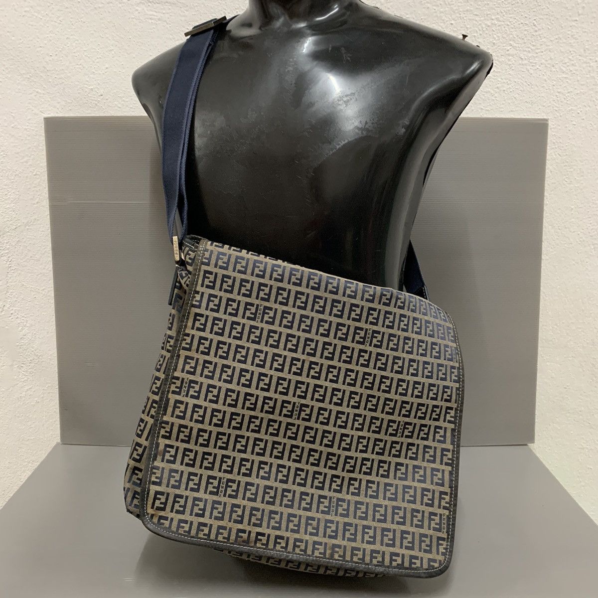 Fendi Fendi Zucchino Blue Mesengger Bag Size ONE SIZE - 15 Thumbnail